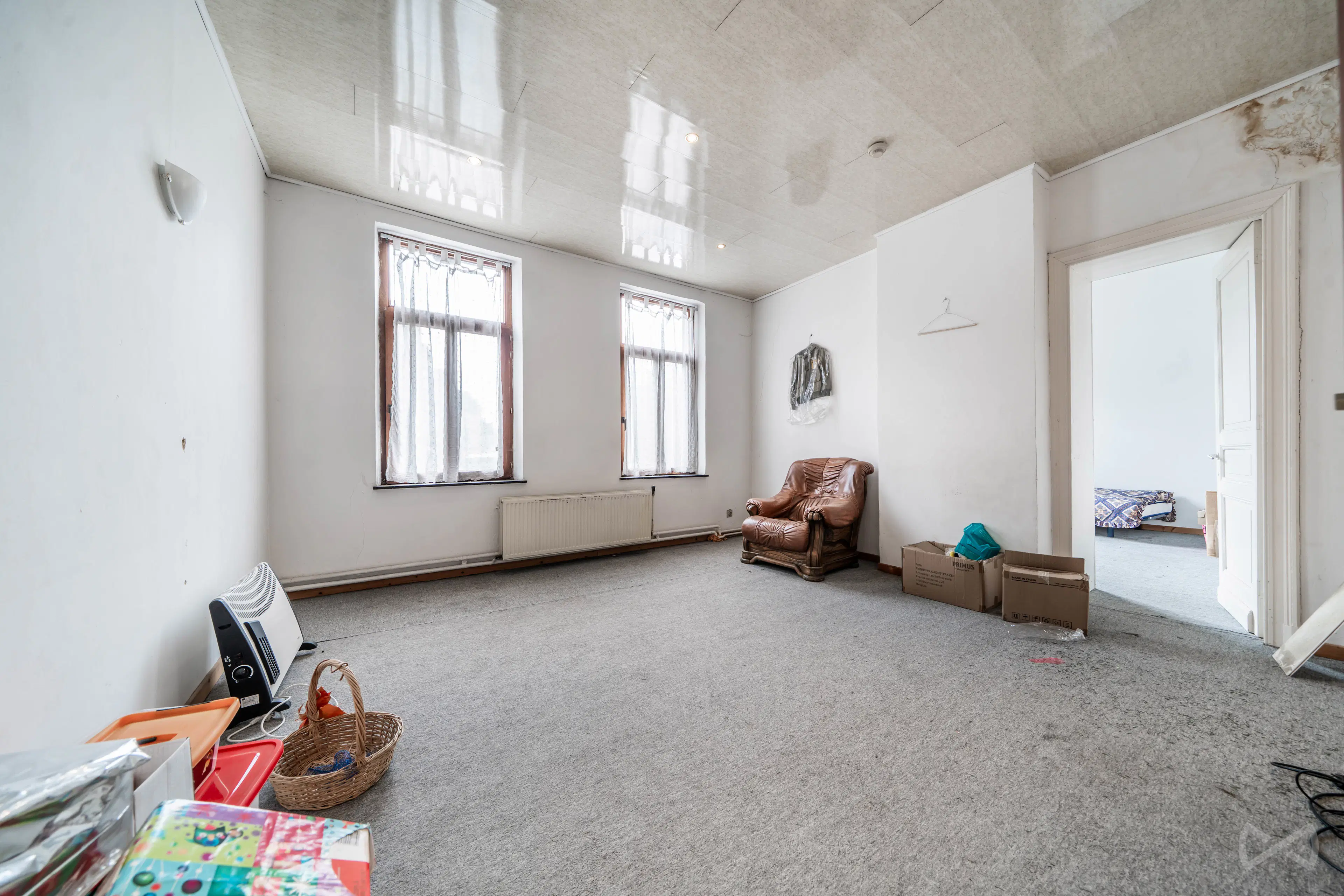Photo 2 sur 4 pour Immeuble mixte de deux chambres à Marchienne-au-Pont