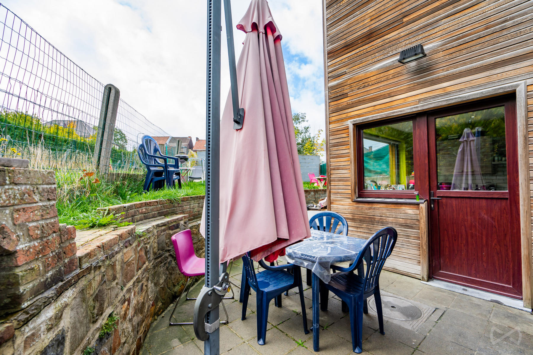 Photo 3 sur 4 pour Maison de quatre chambres à Couillet