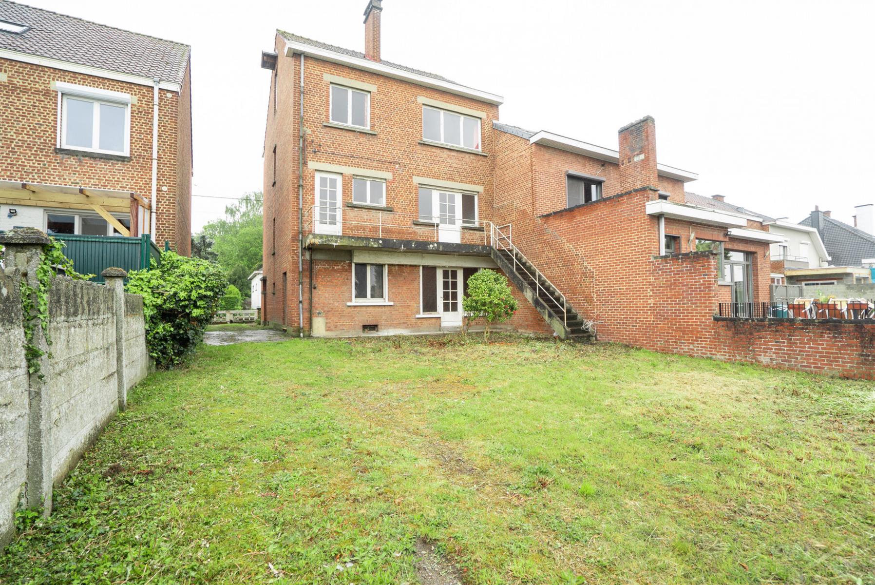 Picture 1 of 4 for House with four bedrooms in Couillet
