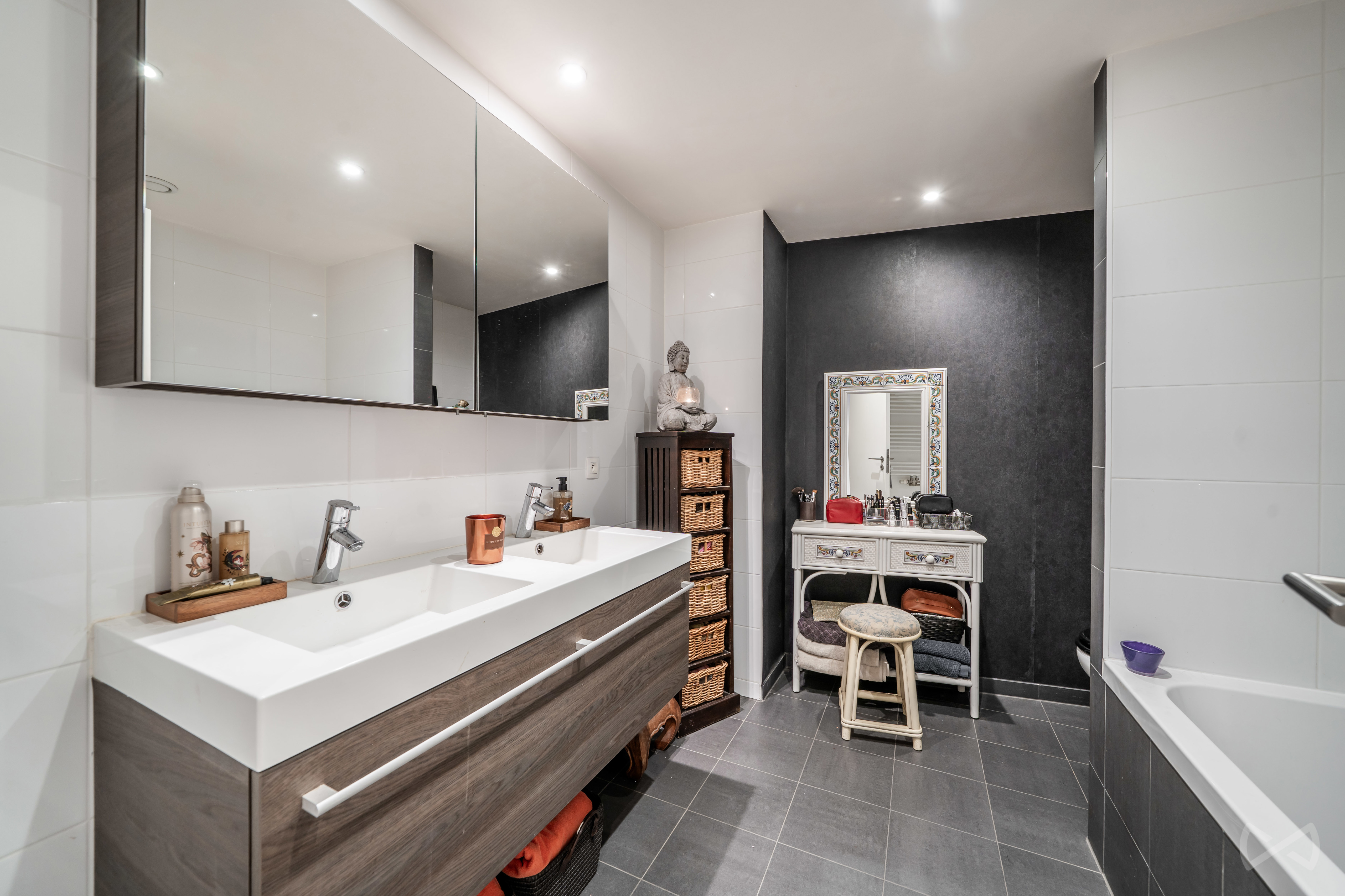 Picture 1 of 4 for Flat with two bedrooms in Ixelles
