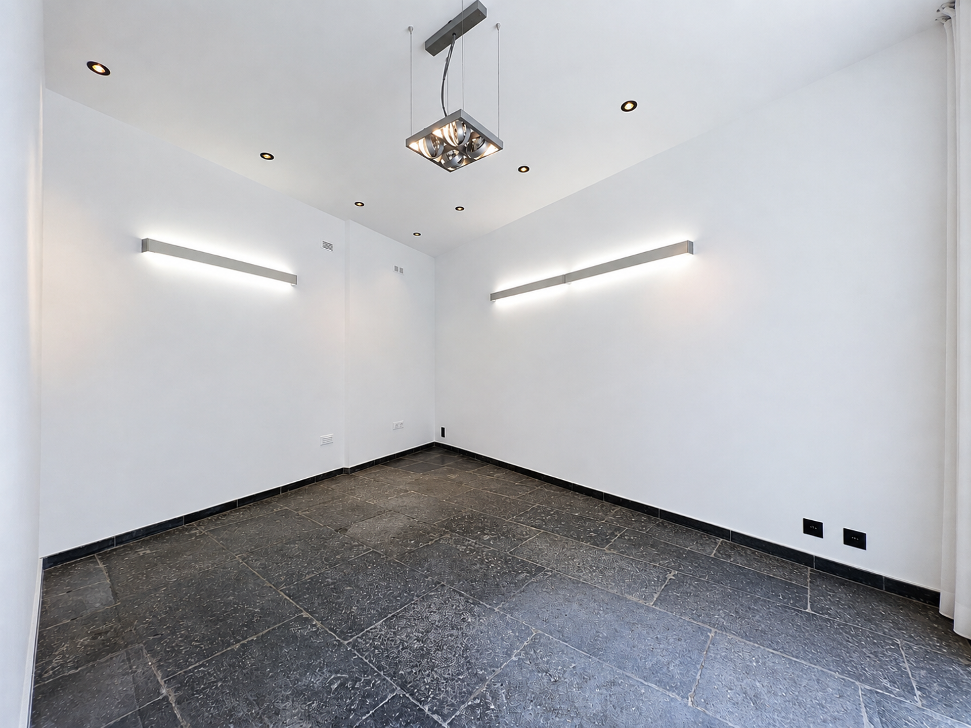 Picture 1 of 4 for Villa in Ixelles