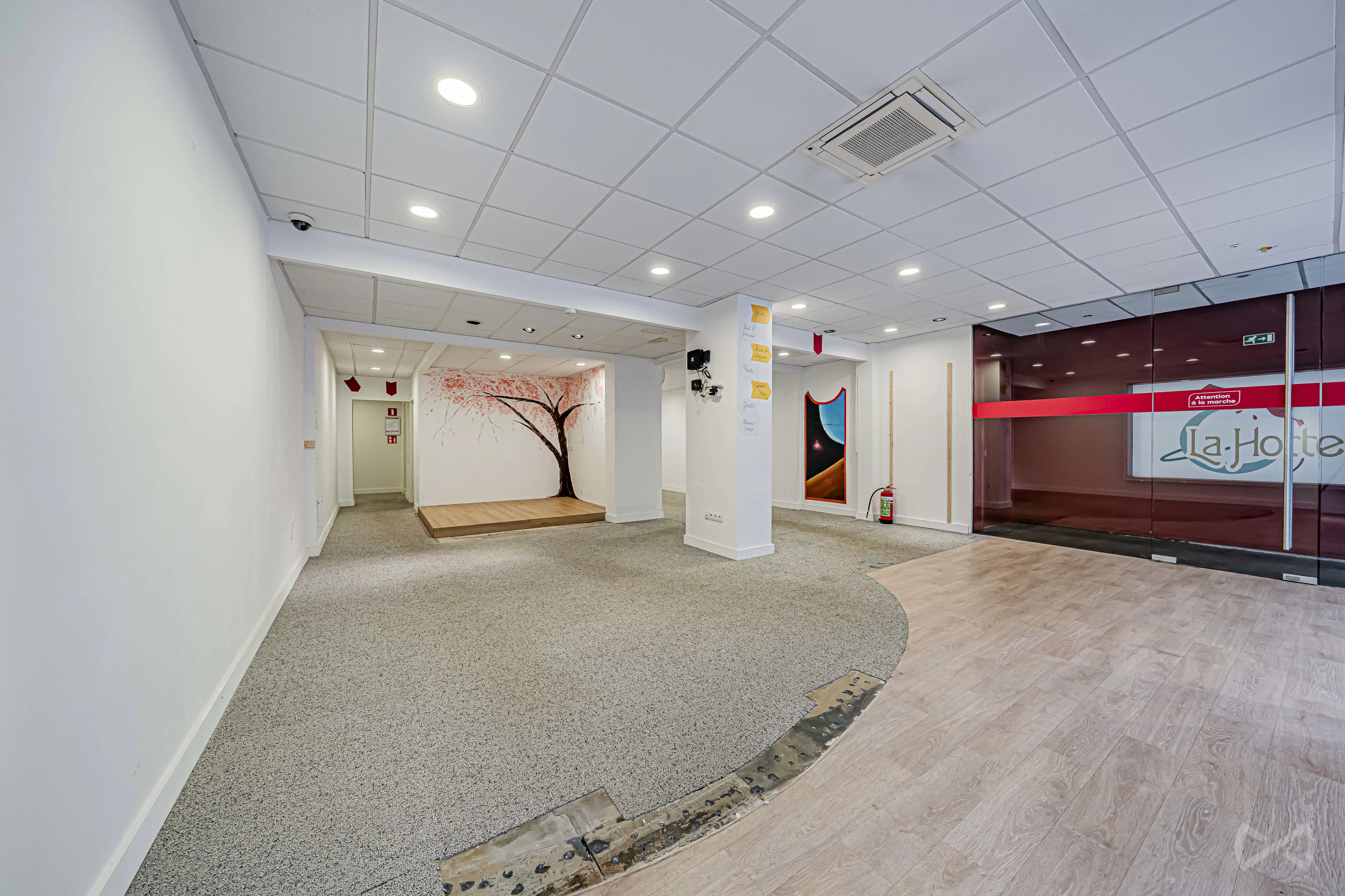 Picture 2 of 4 for Multi-purpose building in Namur