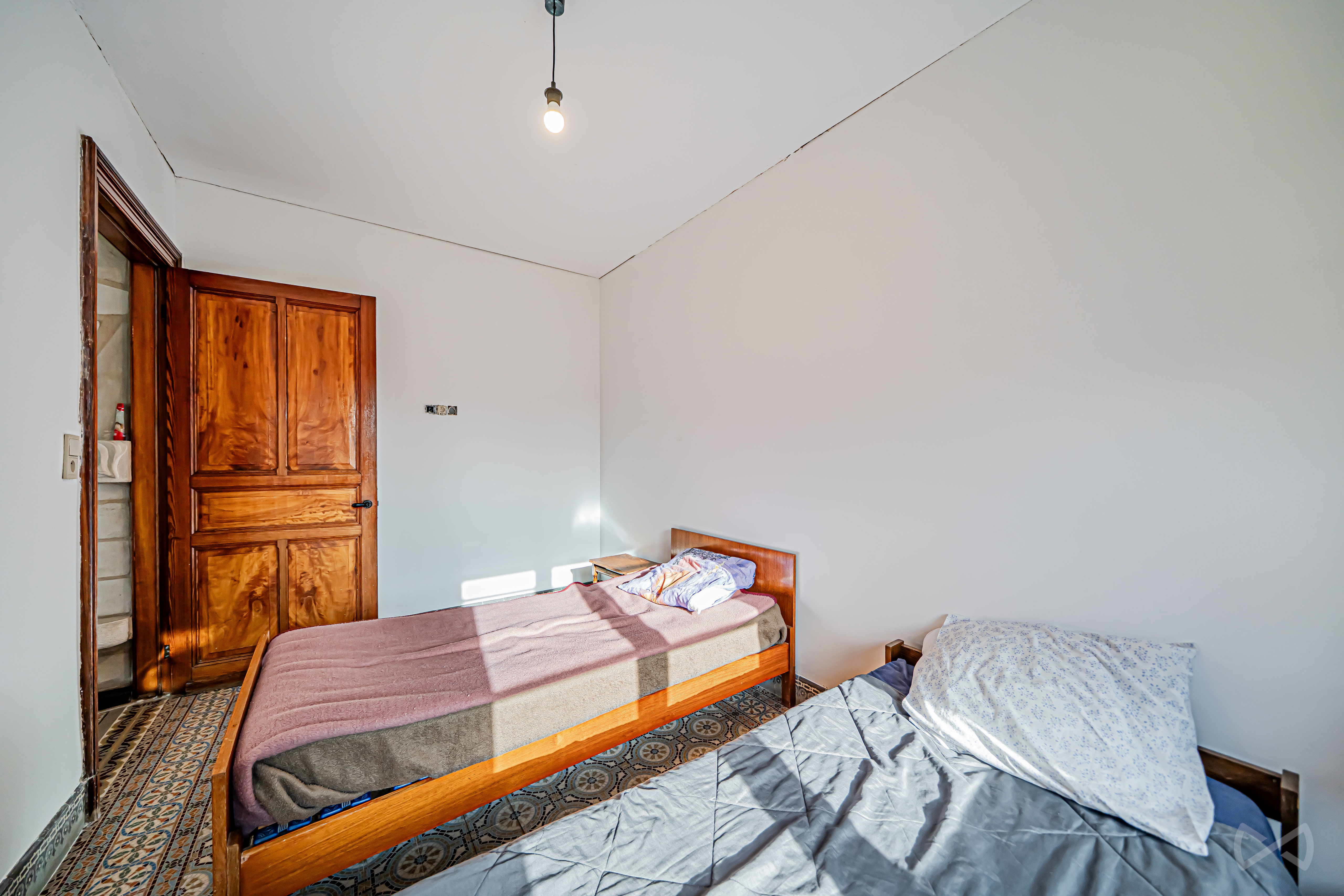 Picture 1 of 4 for House with six bedrooms in Hautrage