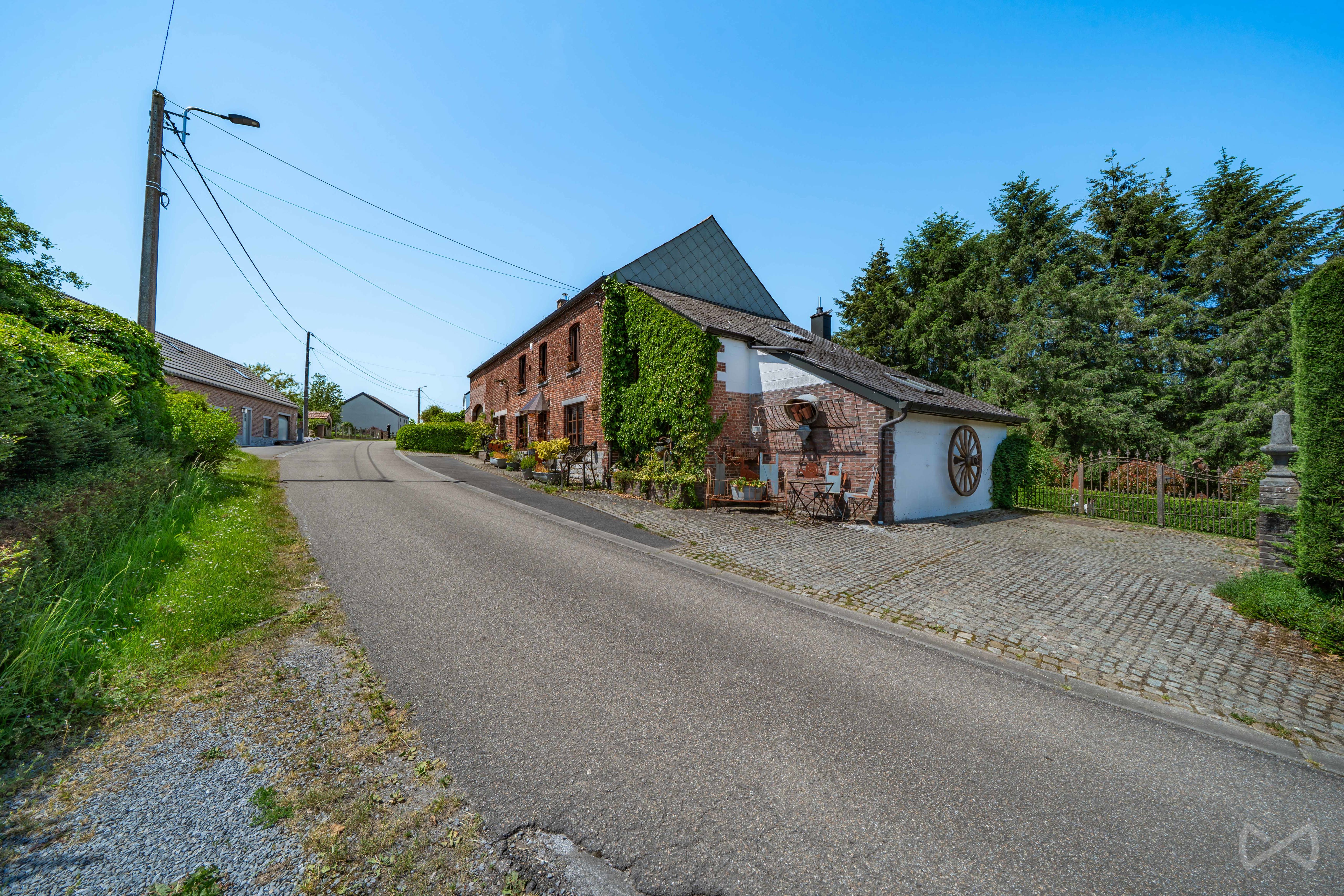 Foto 4 van 4 van Hoeve met vier slaapkamers in Froidchapelle