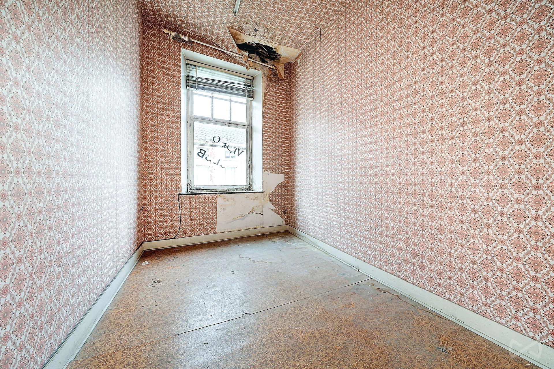 Photo 1 sur 4 pour Immeuble mixte de cinq chambres à Perwez