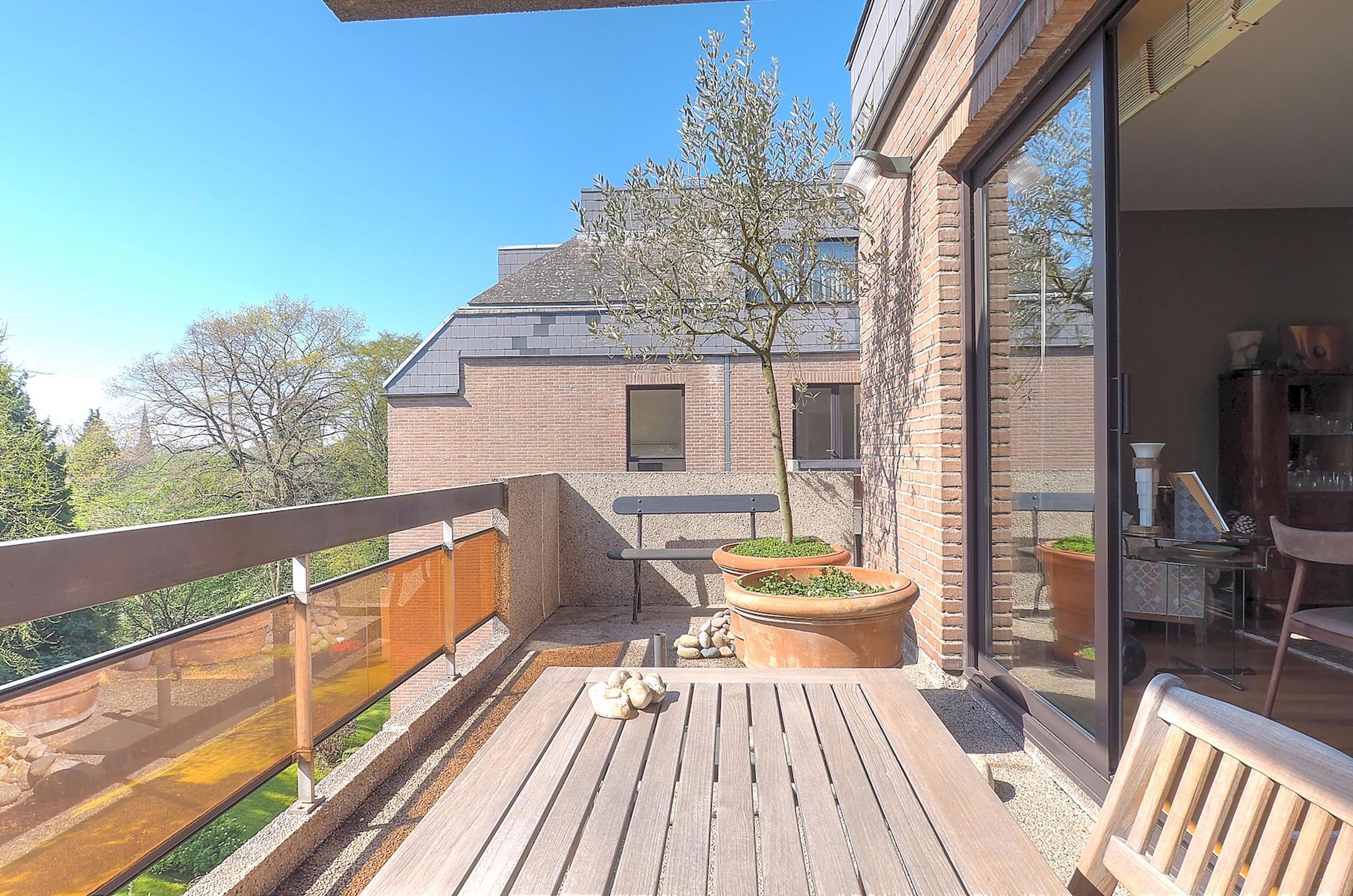 Picture 2 of 4 for Flat in Uccle