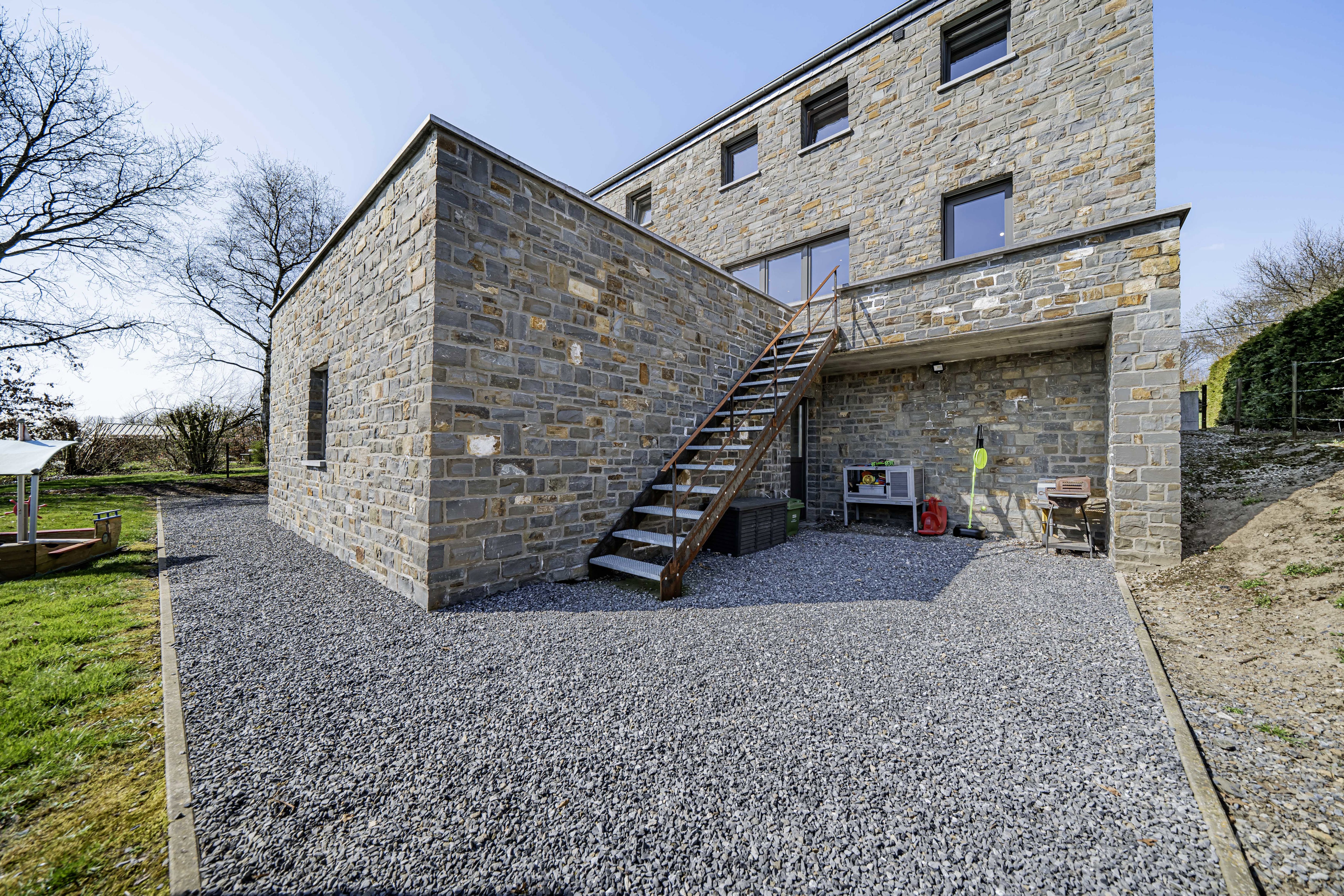 Photo 3 sur 4 pour Maison de quatre chambres à Ouffet