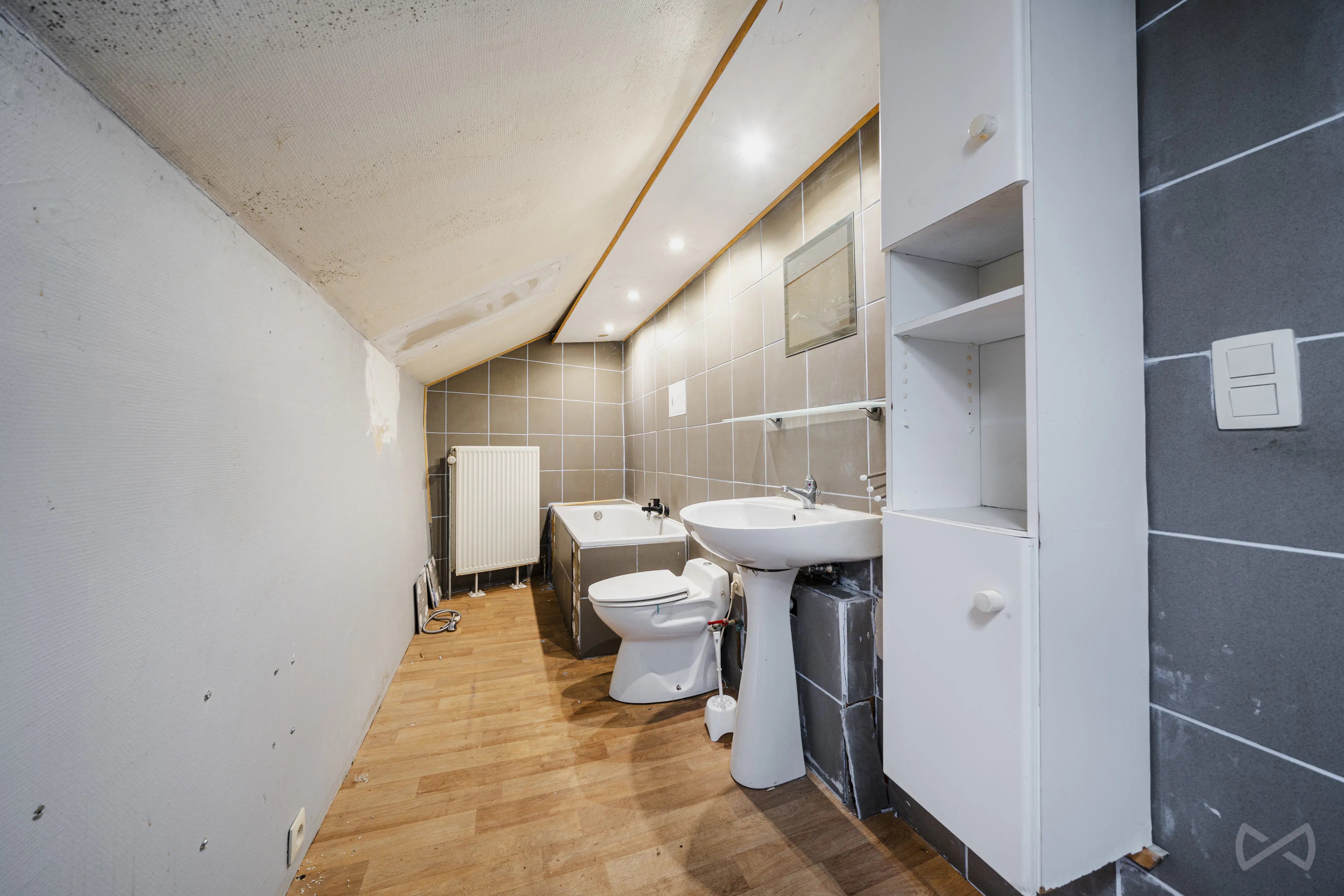 Picture 1 of 4 for House with three bedrooms in Gochenée