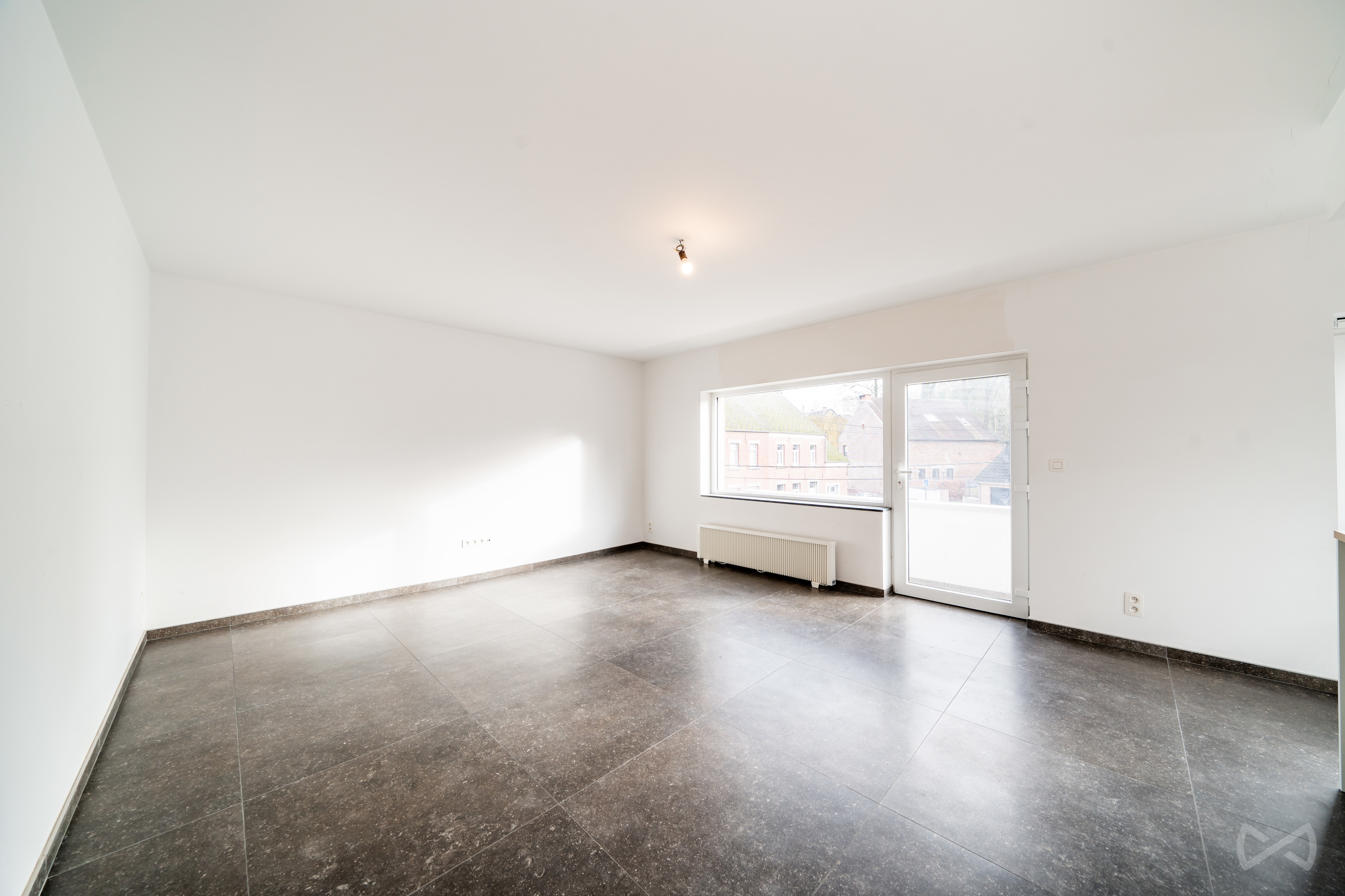 Photo 3 sur 4 pour Immeuble mixte de cinq chambres à Orp-jauche