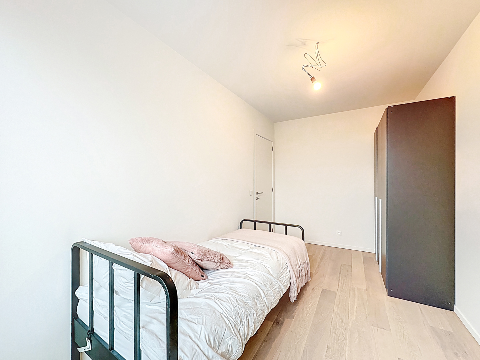 Picture 1 of 4 for Penthouse with three bedrooms in Evere