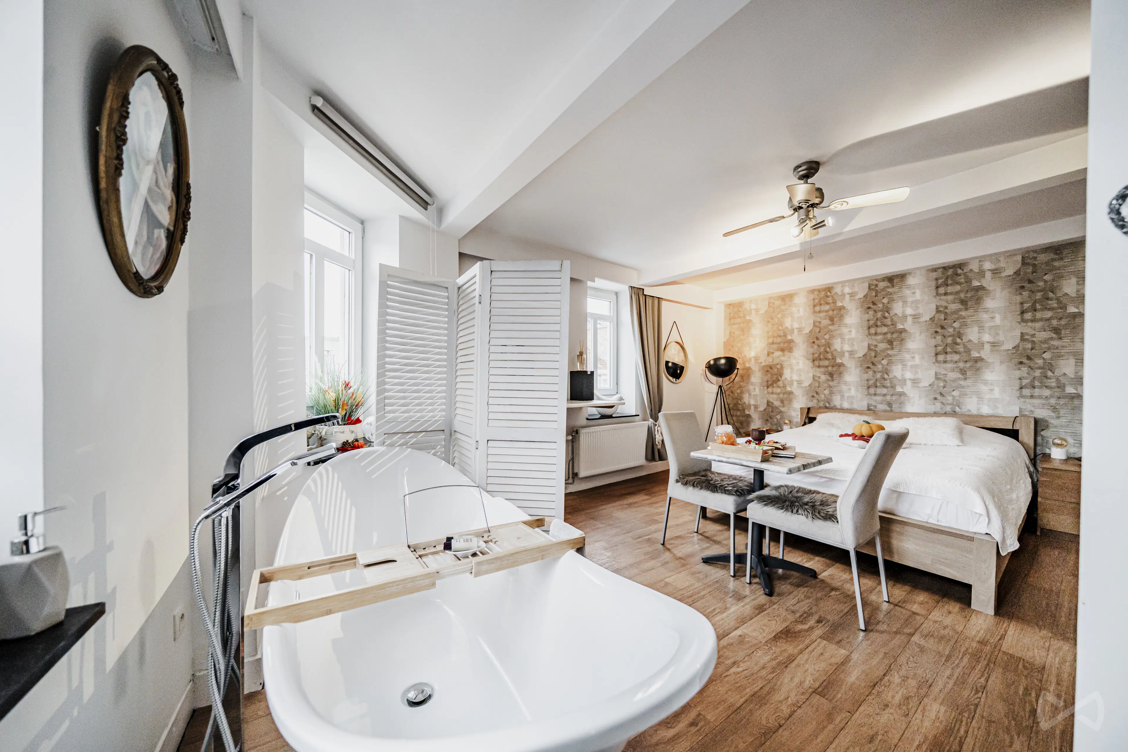 Photo 2 sur 4 pour Immeuble mixte de six chambres à Beauraing