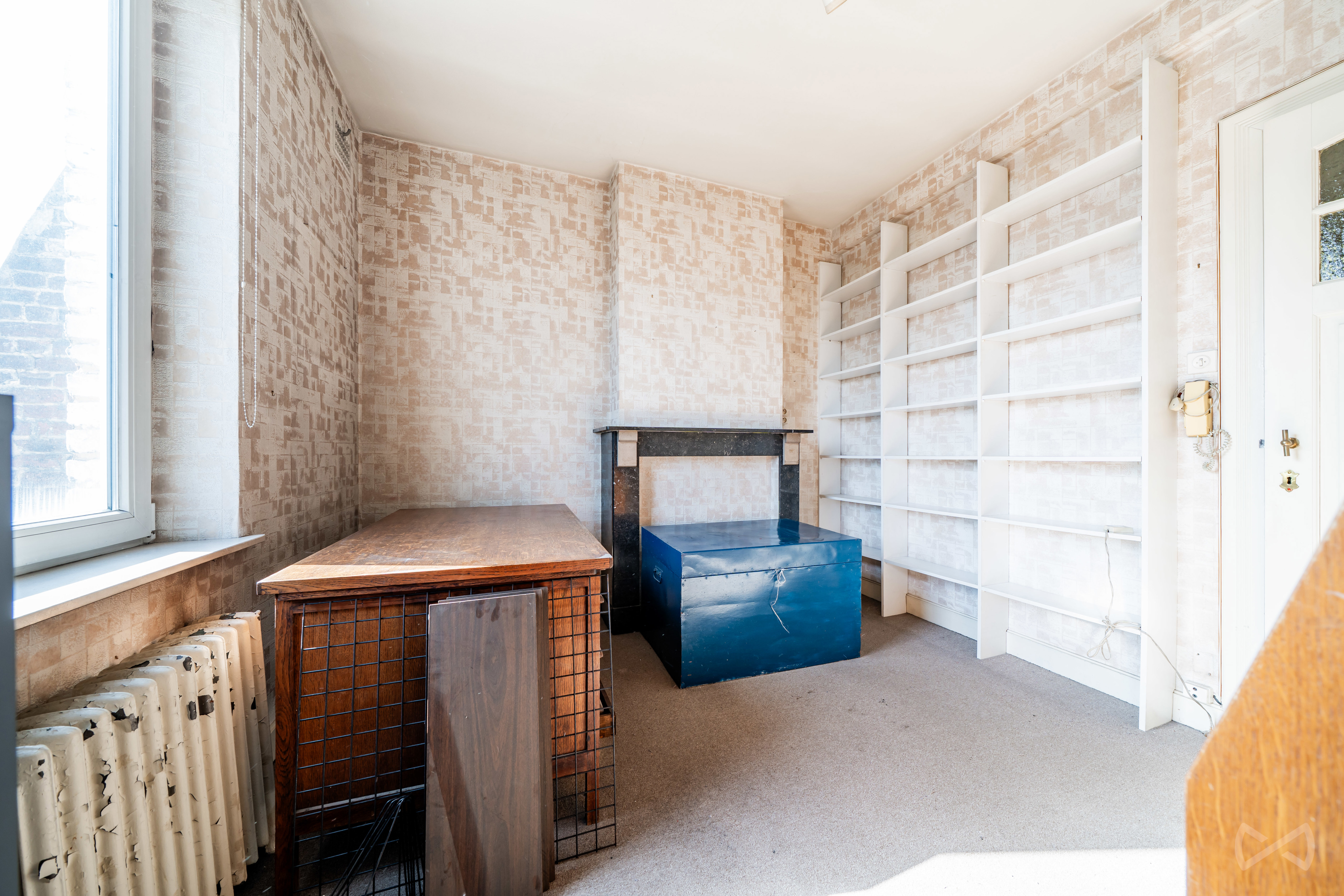 Picture 1 of 4 for Villa with six bedrooms in Marcinelle
