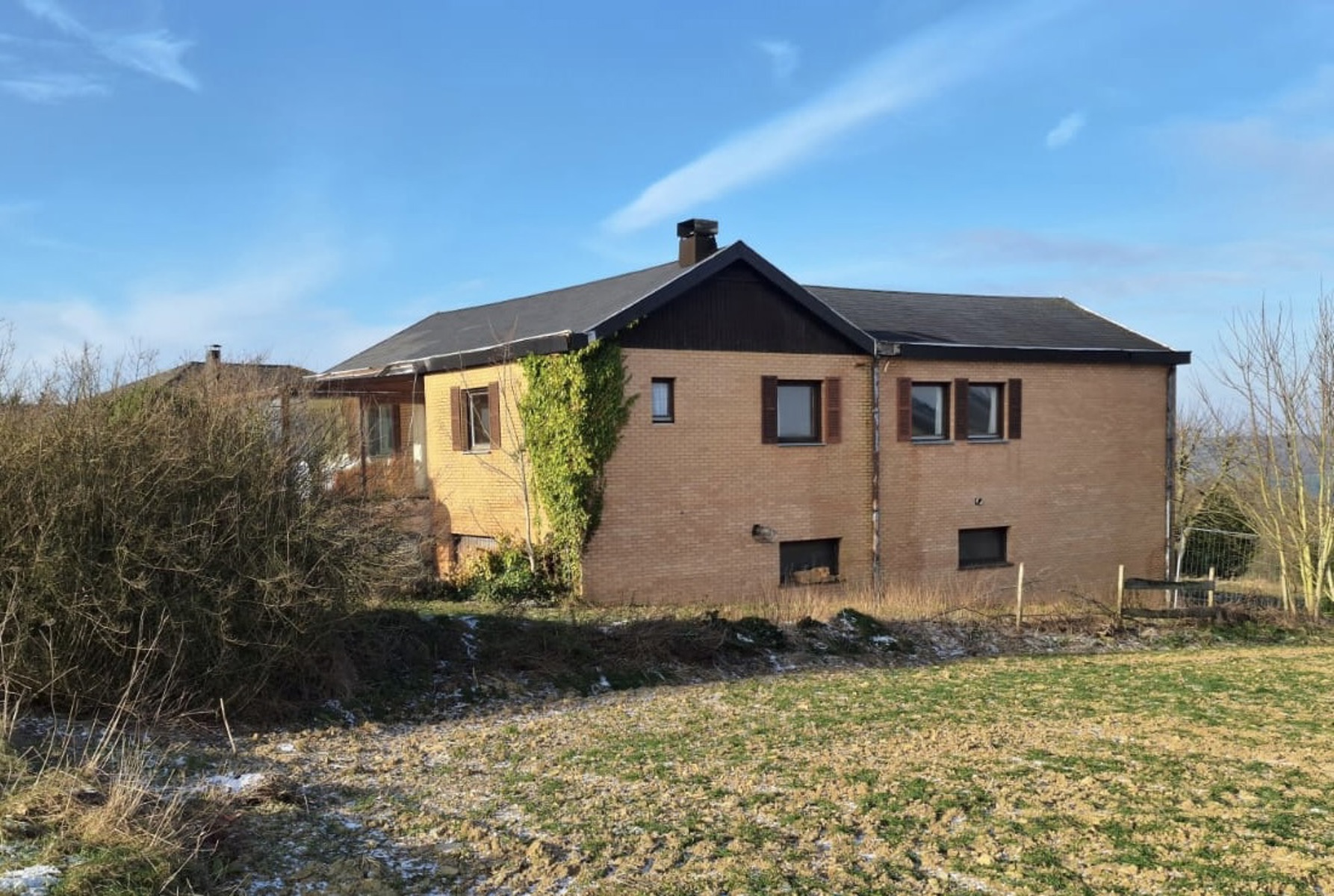 Photo 1 sur 5 pour Maison de quatre chambres à Yvoir Purnode