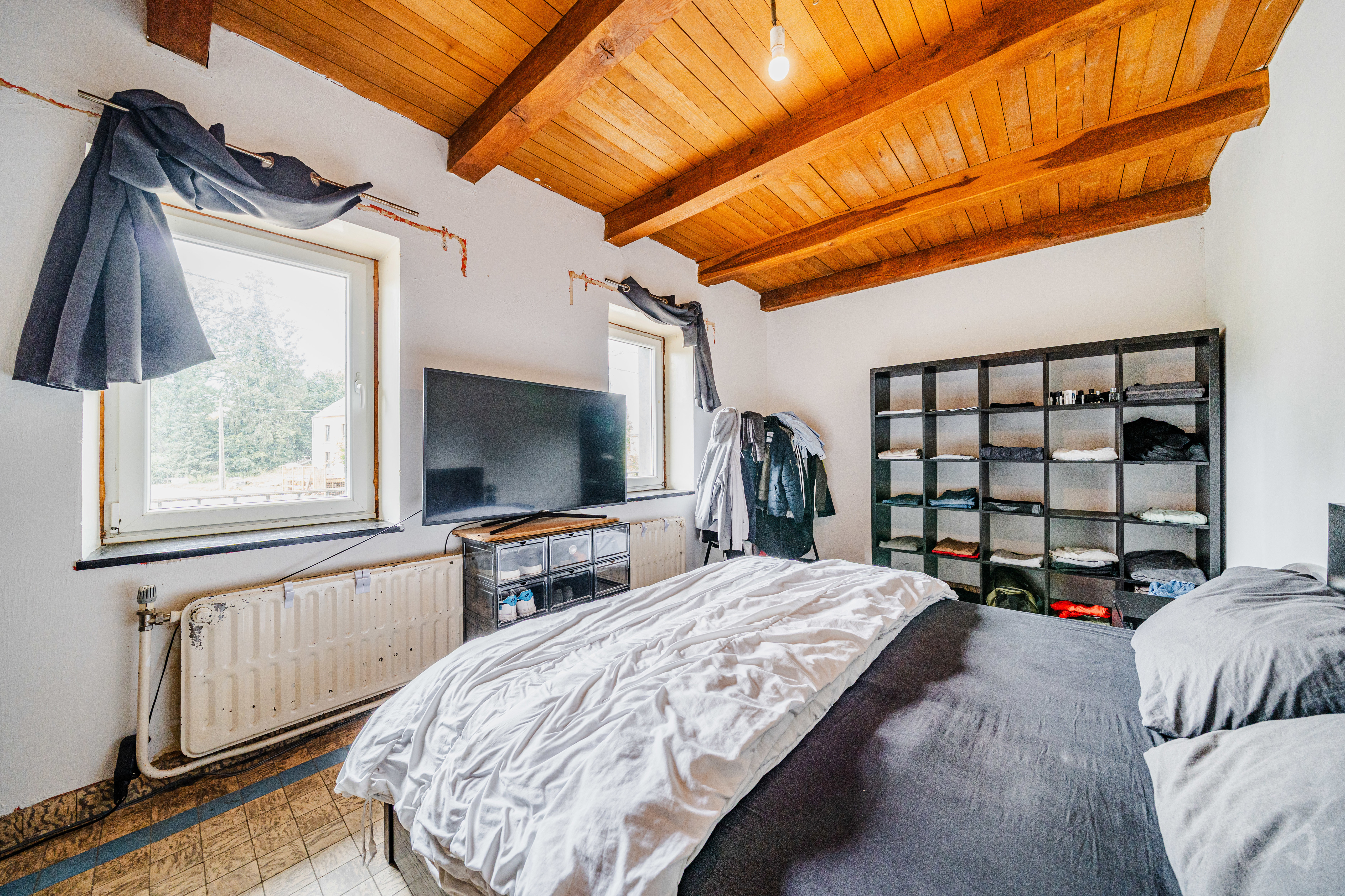 Photo 2 sur 4 pour Immeuble à appartements de cinq chambres à Juseret