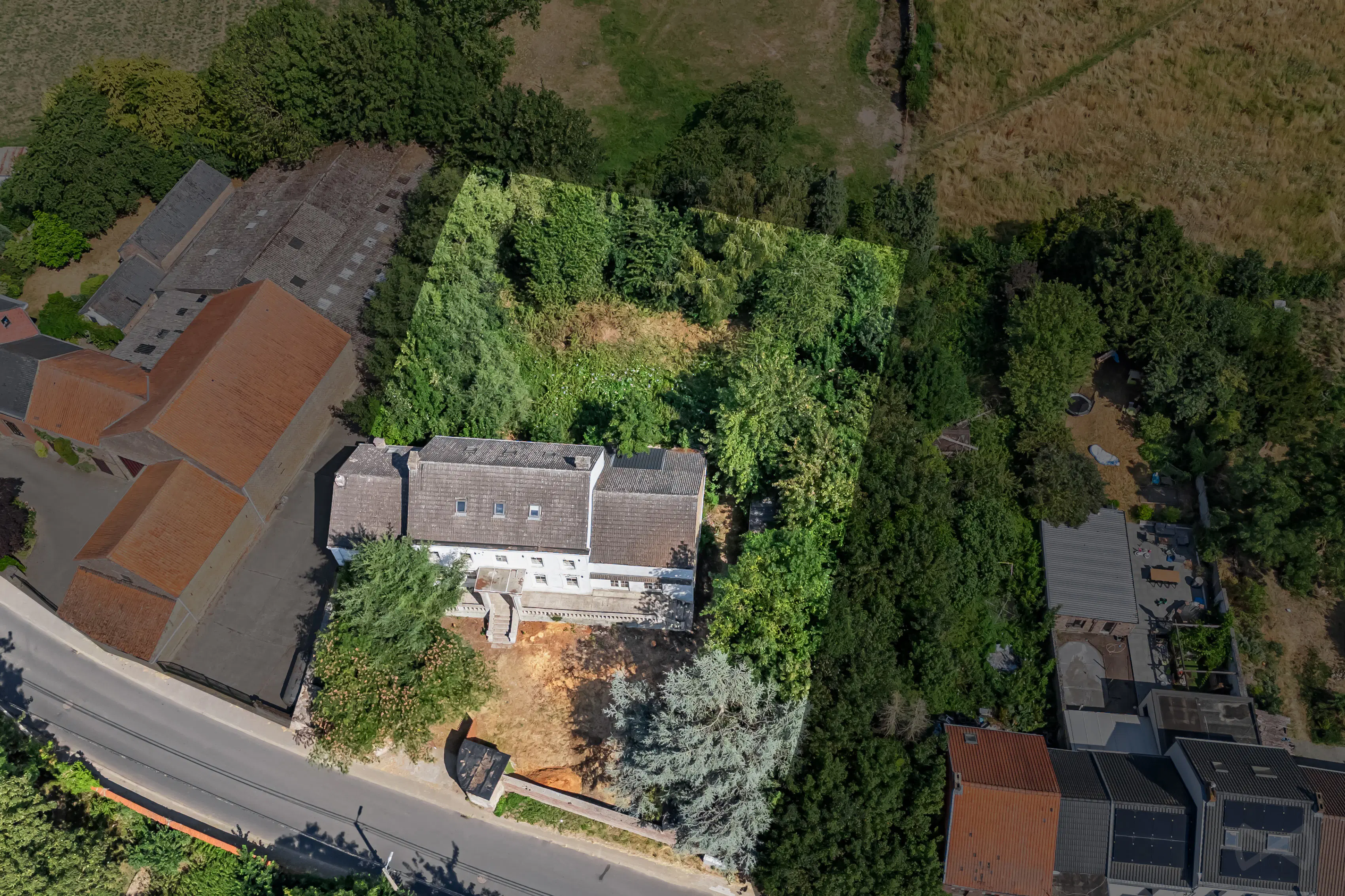 Foto 4 van 4 van Buitengewoon huis met zes slaapkamers in Lincent