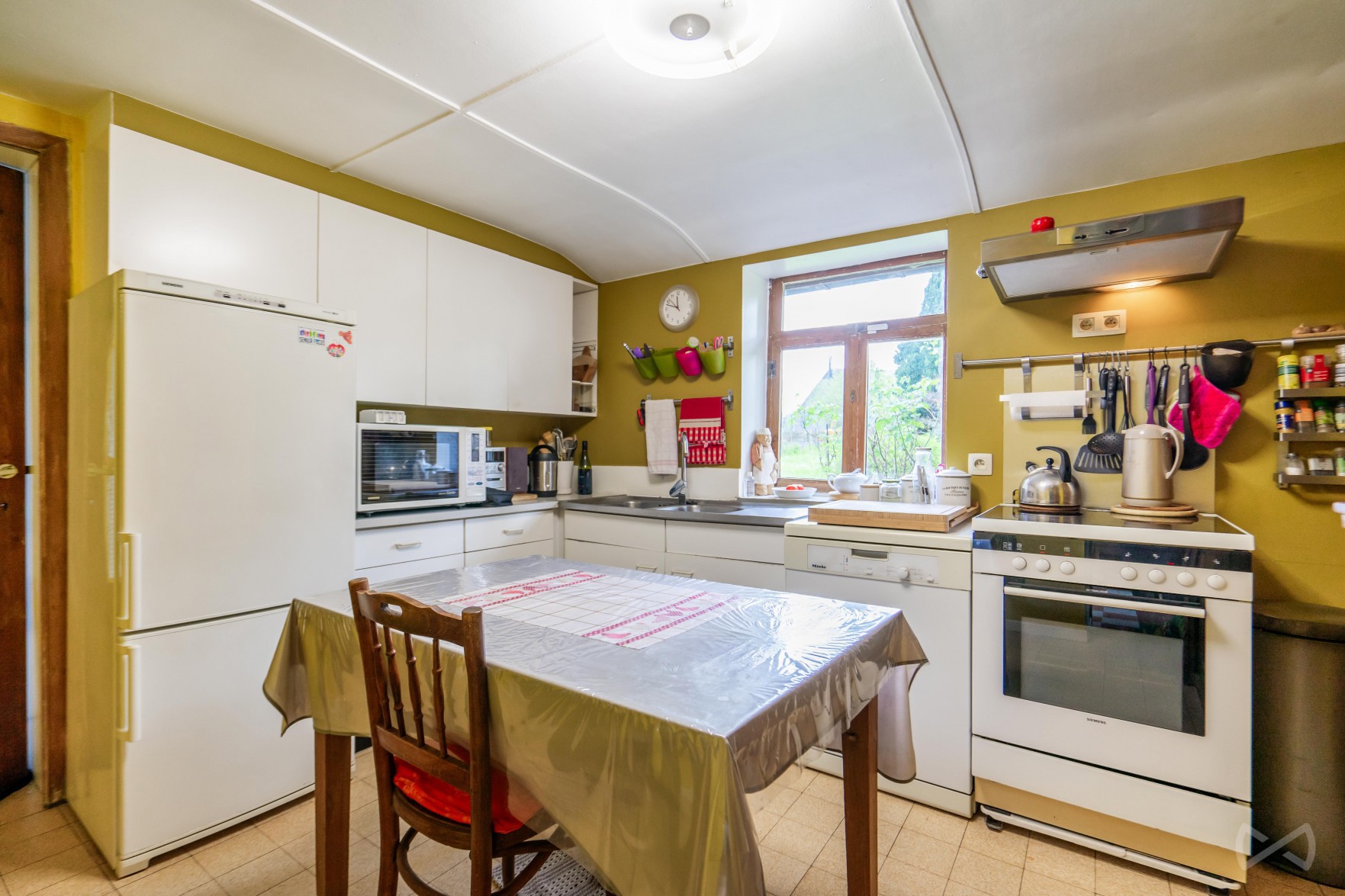 Foto 2 van 4 van Huis met vier slaapkamers in Morlanwelz Carnières