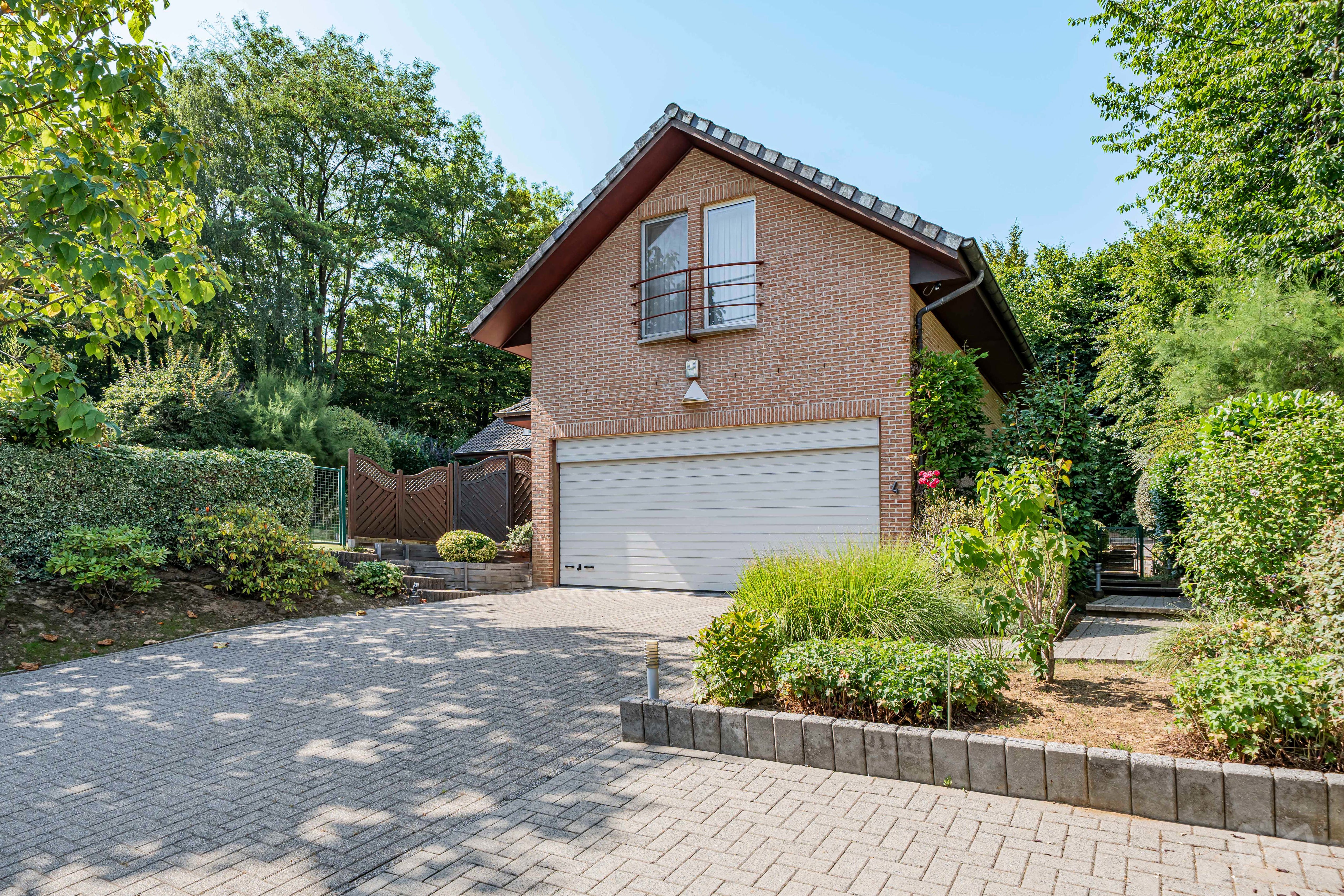 Picture 3 of 4 for Villa with four bedrooms in Jette