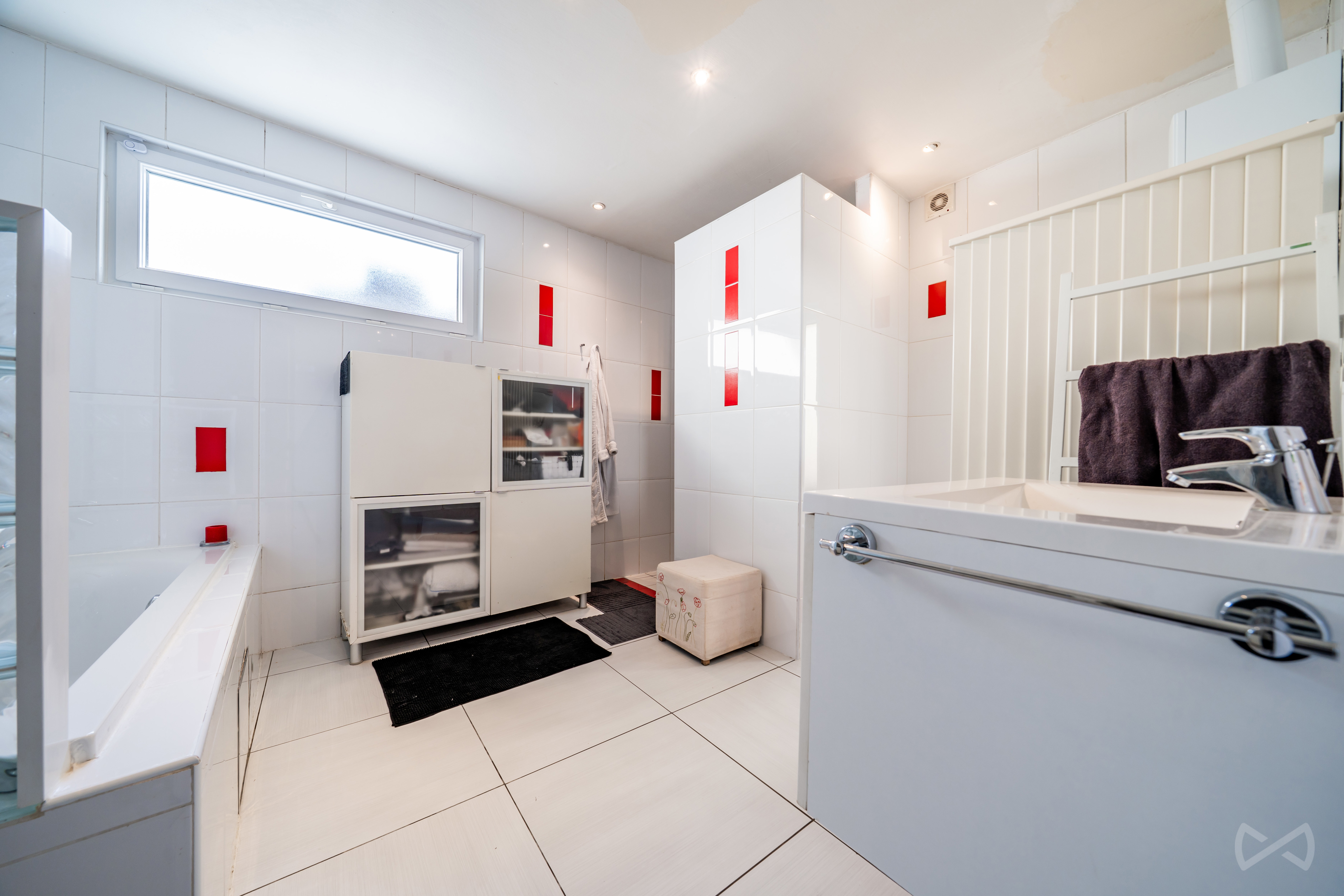 Picture 3 of 4 for House with four bedrooms in Forchies-la-Marche