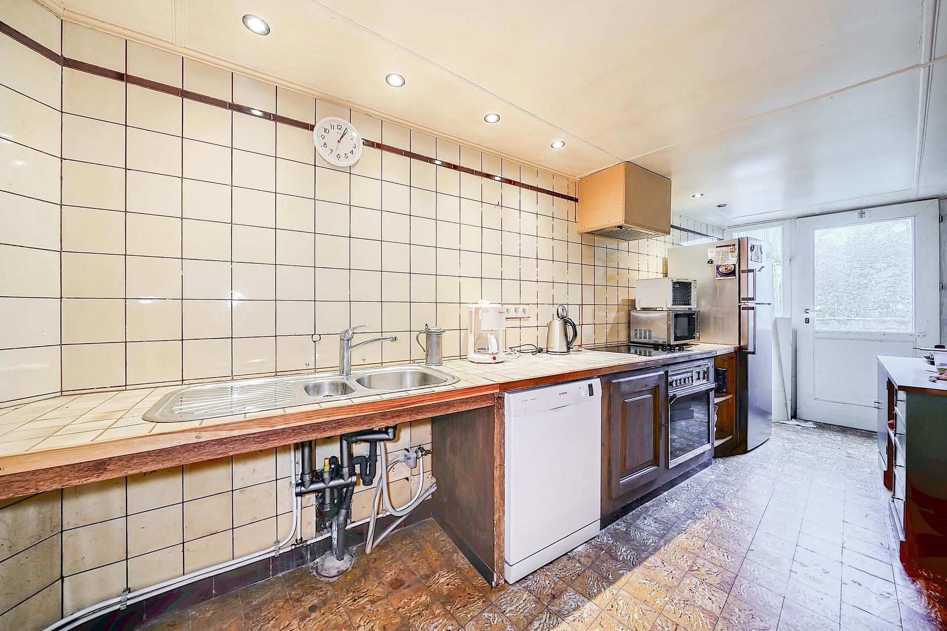 Picture 1 of 4 for House with six bedrooms in Momignies