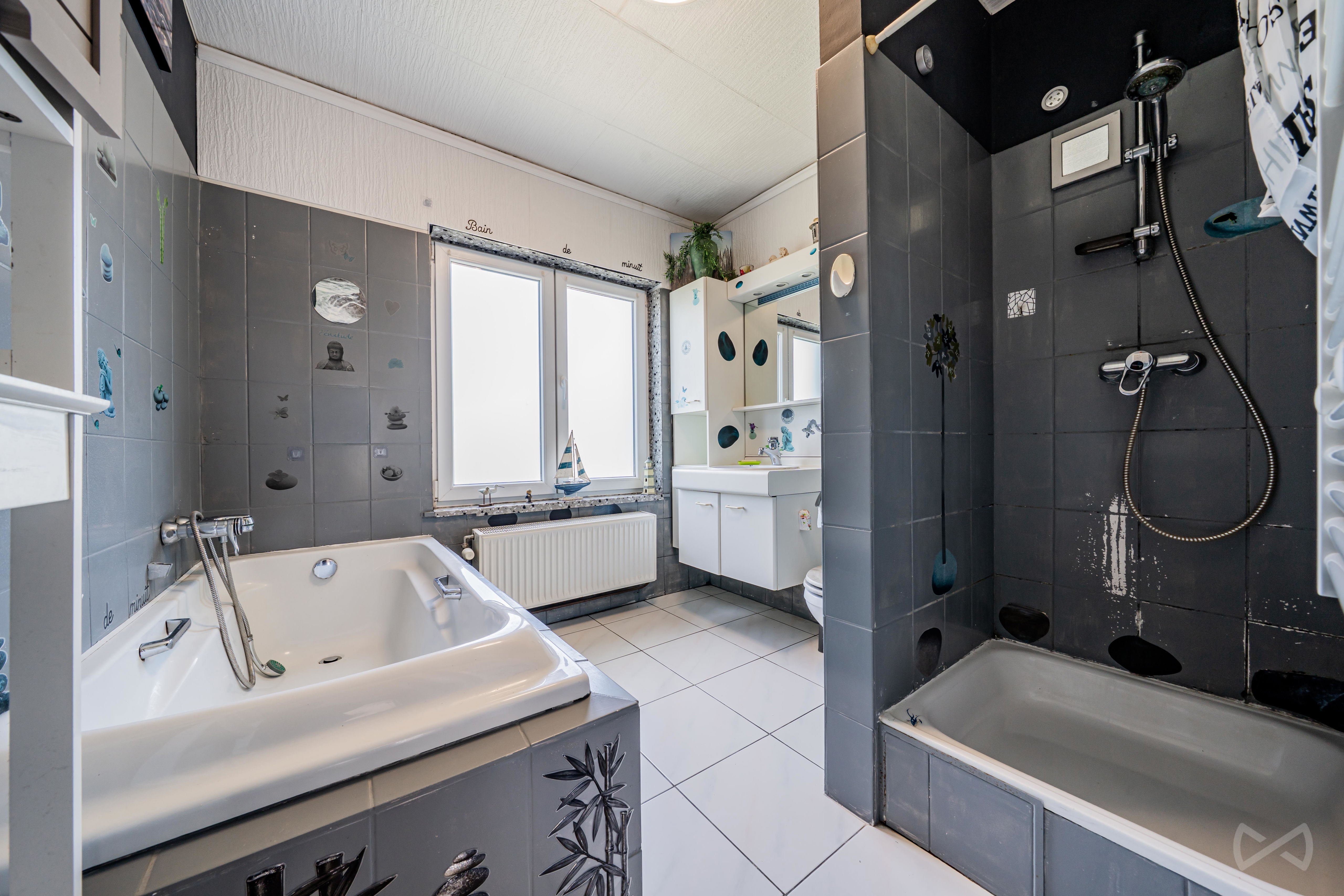 Photo 1 sur 4 pour Maison de trois chambres à Couillet