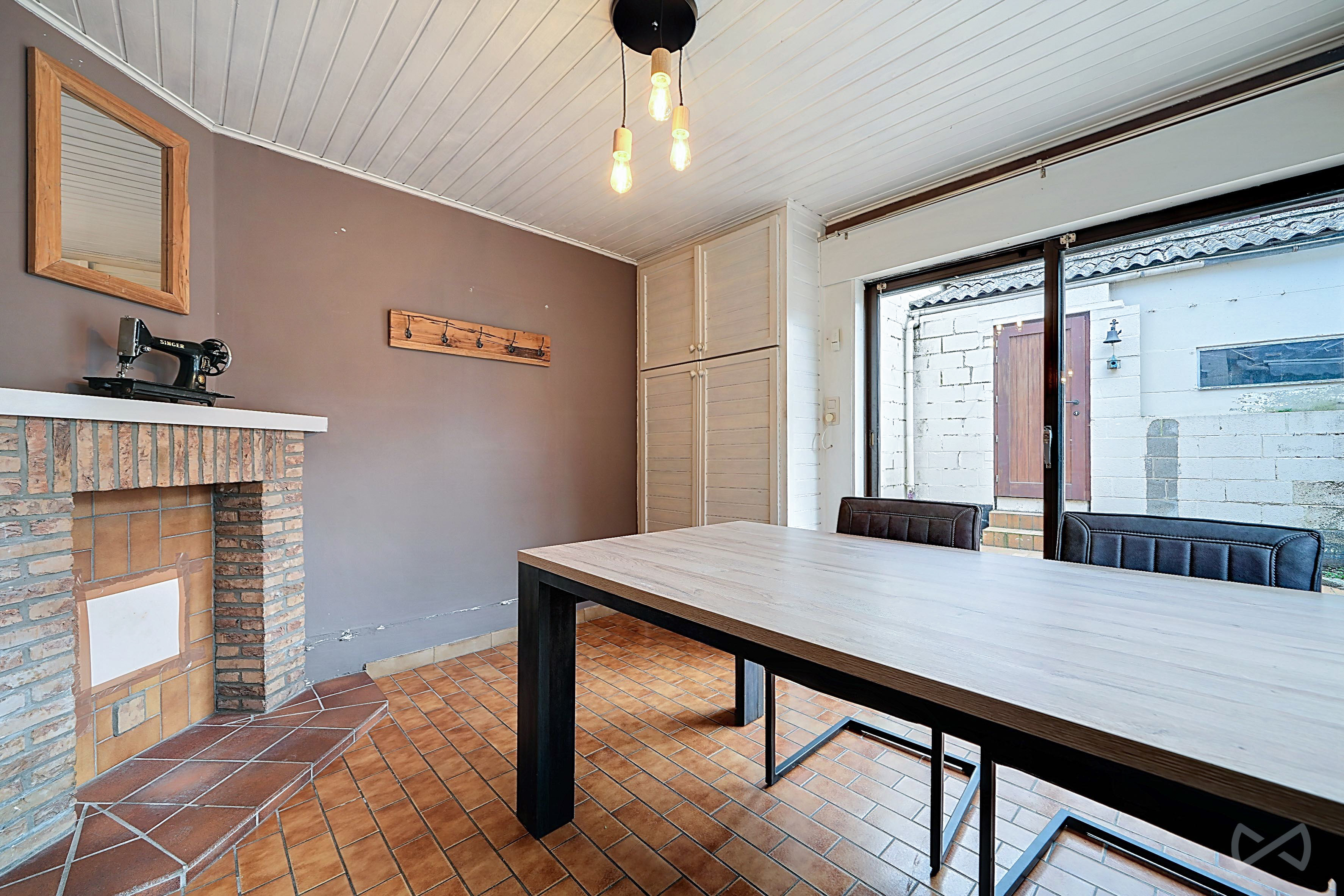 Photo 1 sur 4 pour Maison de trois chambres à Enghien