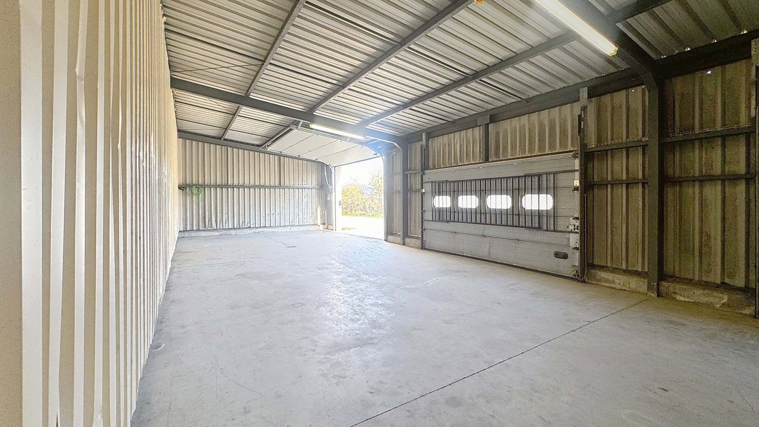 Picture 3 of 4 for Warehouse in Arlon