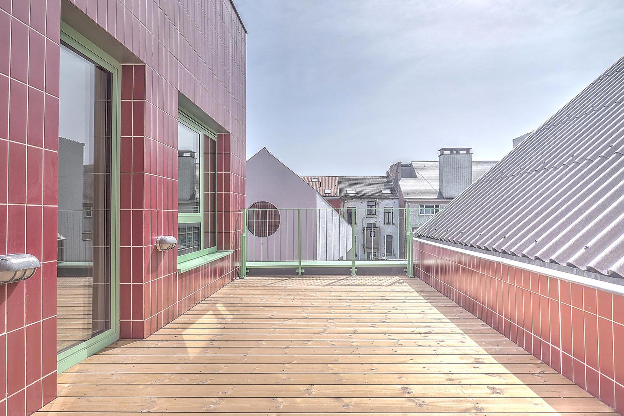 Picture 3 of 3 for House with five bedrooms in Molenbeek-Saint-Jean