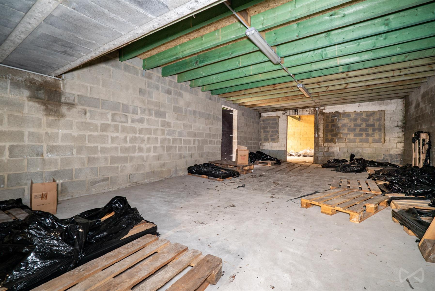 Picture 2 of 4 for Multi-purpose building in Marcinelle