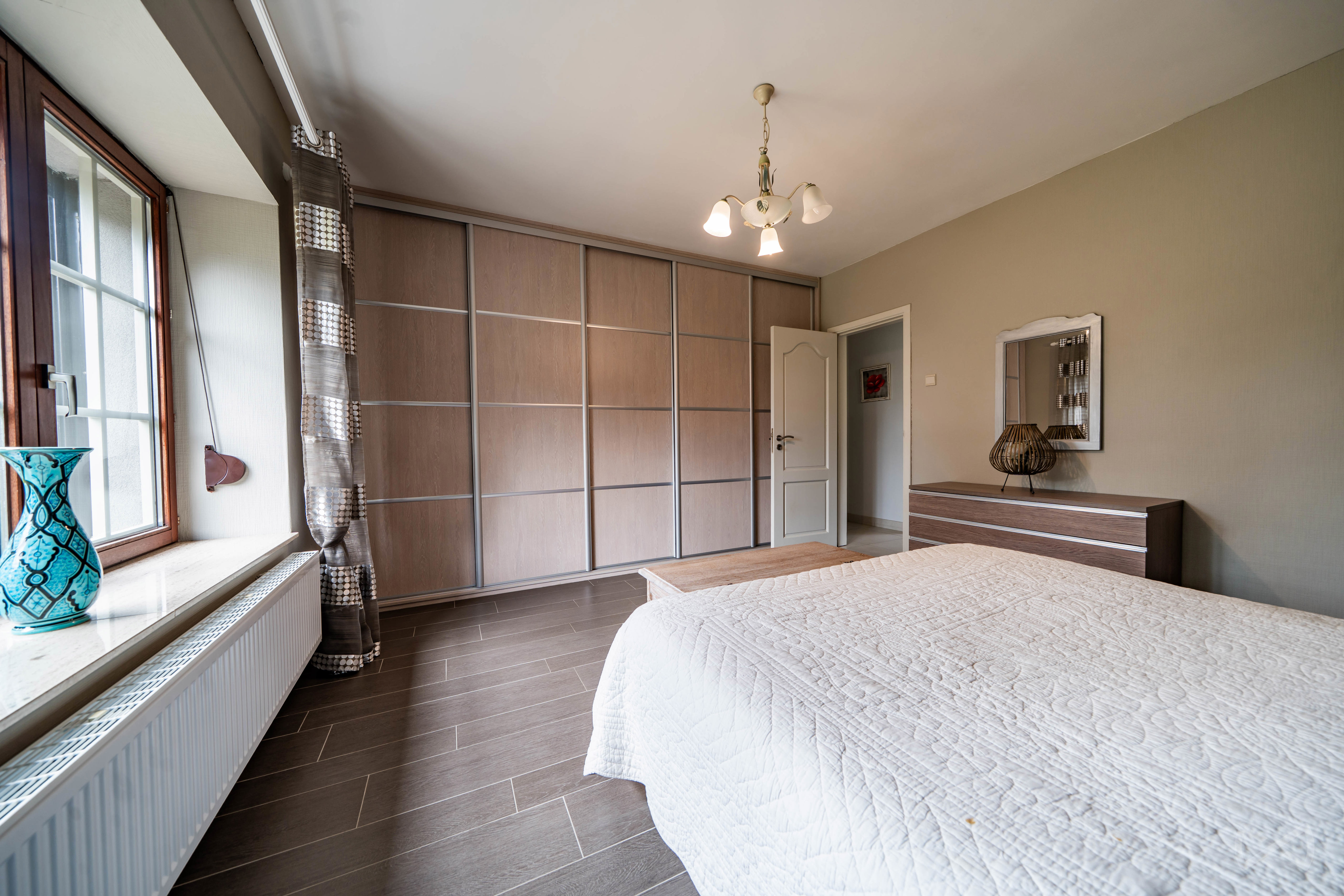 Picture 1 of 4 for Villa with four bedrooms in Marcinelle