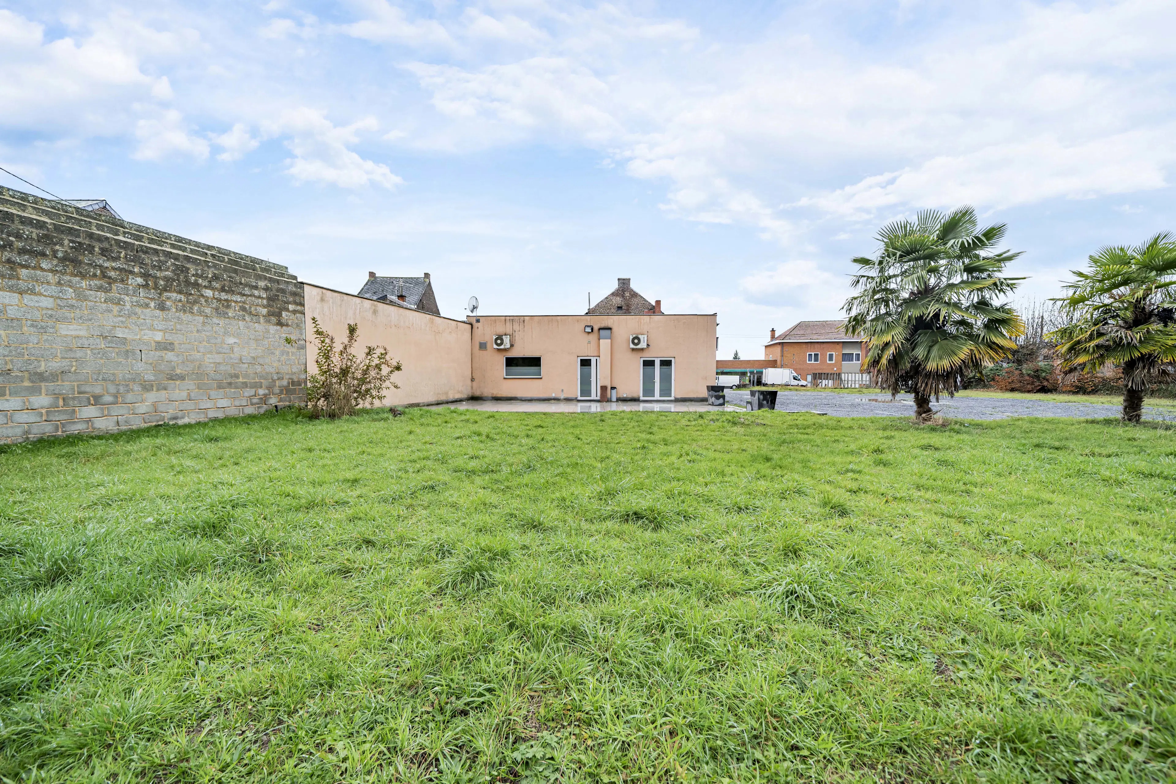 Picture 3 of 4 for Multi-purpose building with two bedrooms in Péronnes (-lez-binche)
