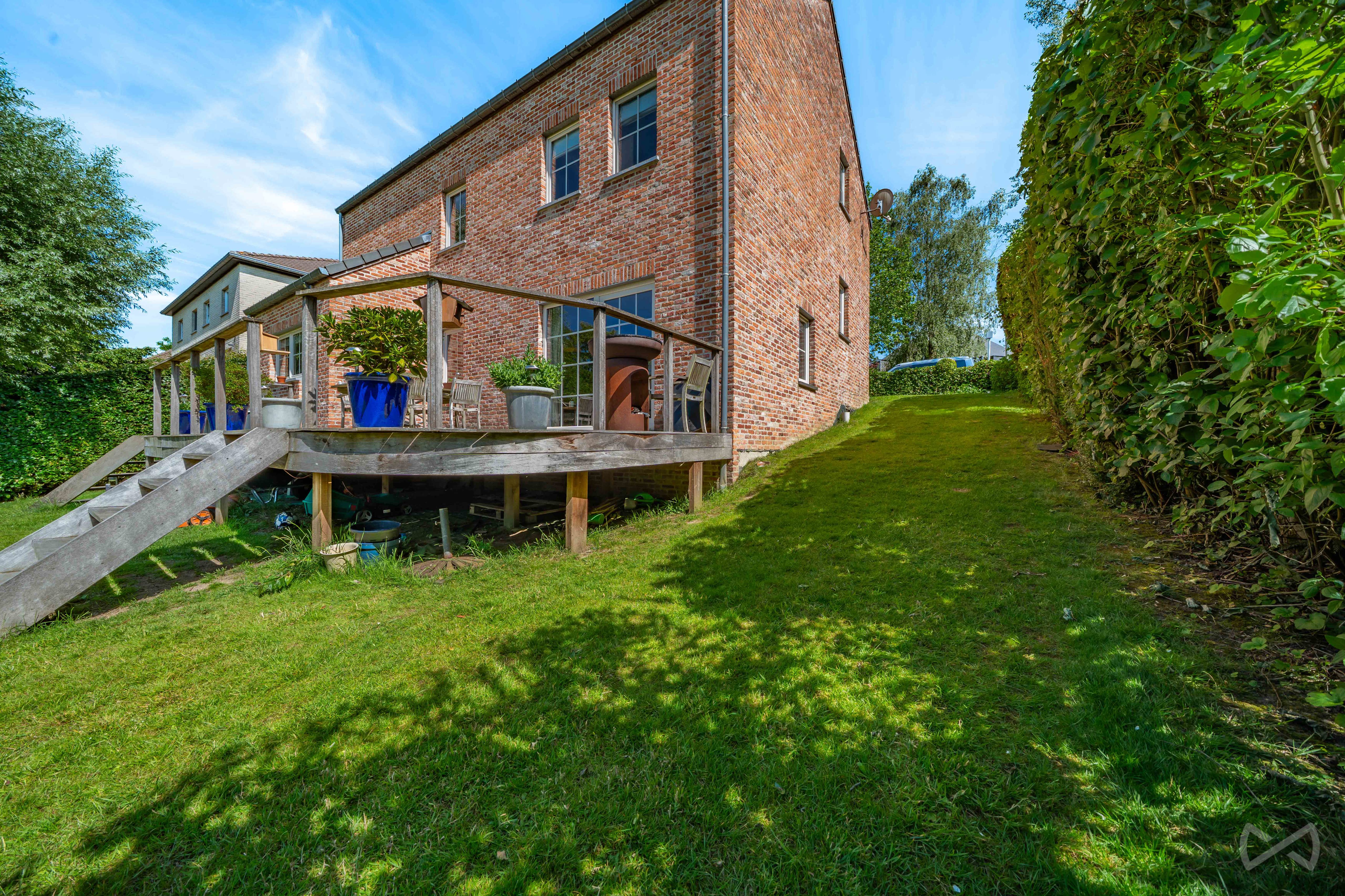 Picture 4 of 4 for Villa with five bedrooms in Waterloo