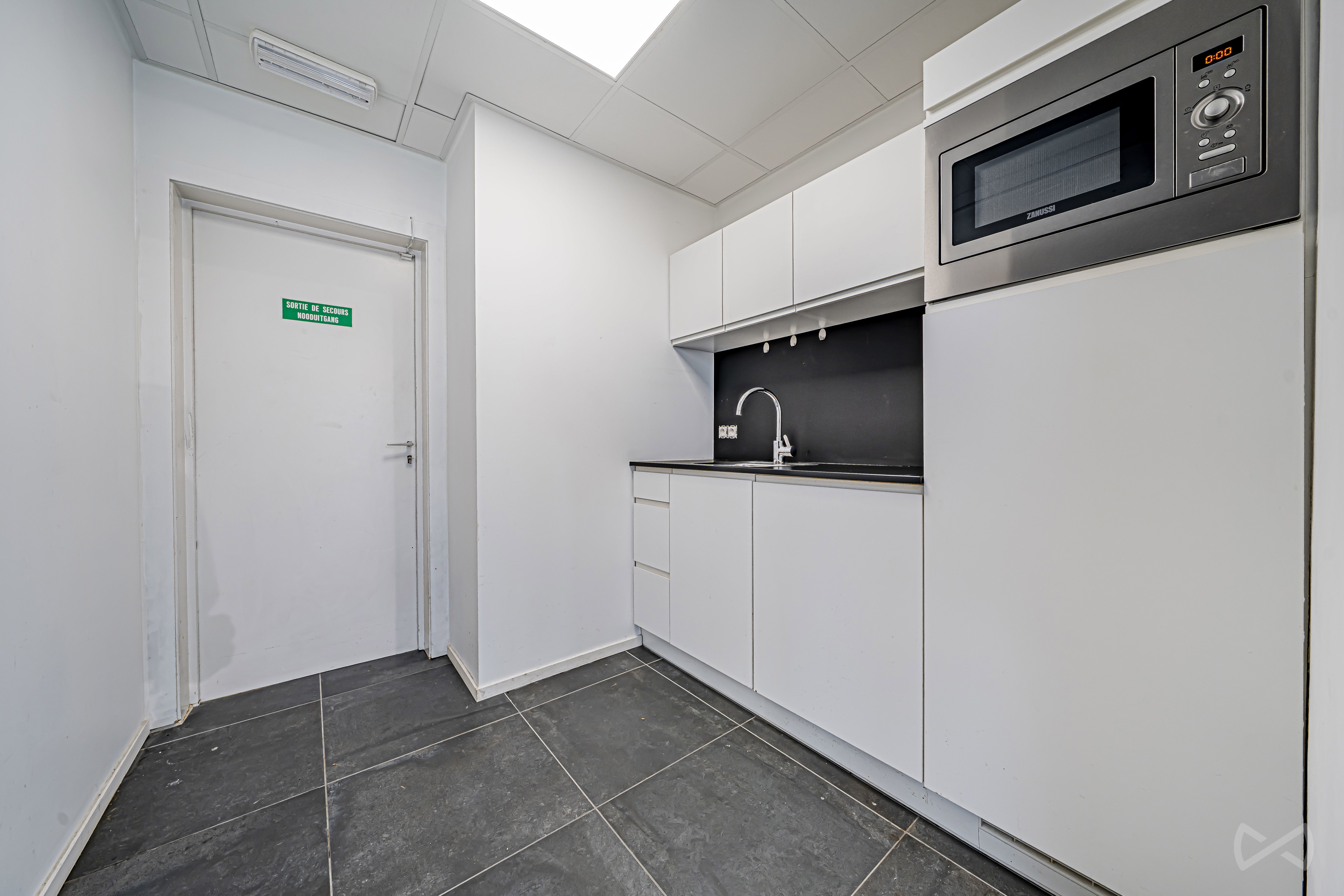 Foto 2 van 4 van Kantoor in Liège