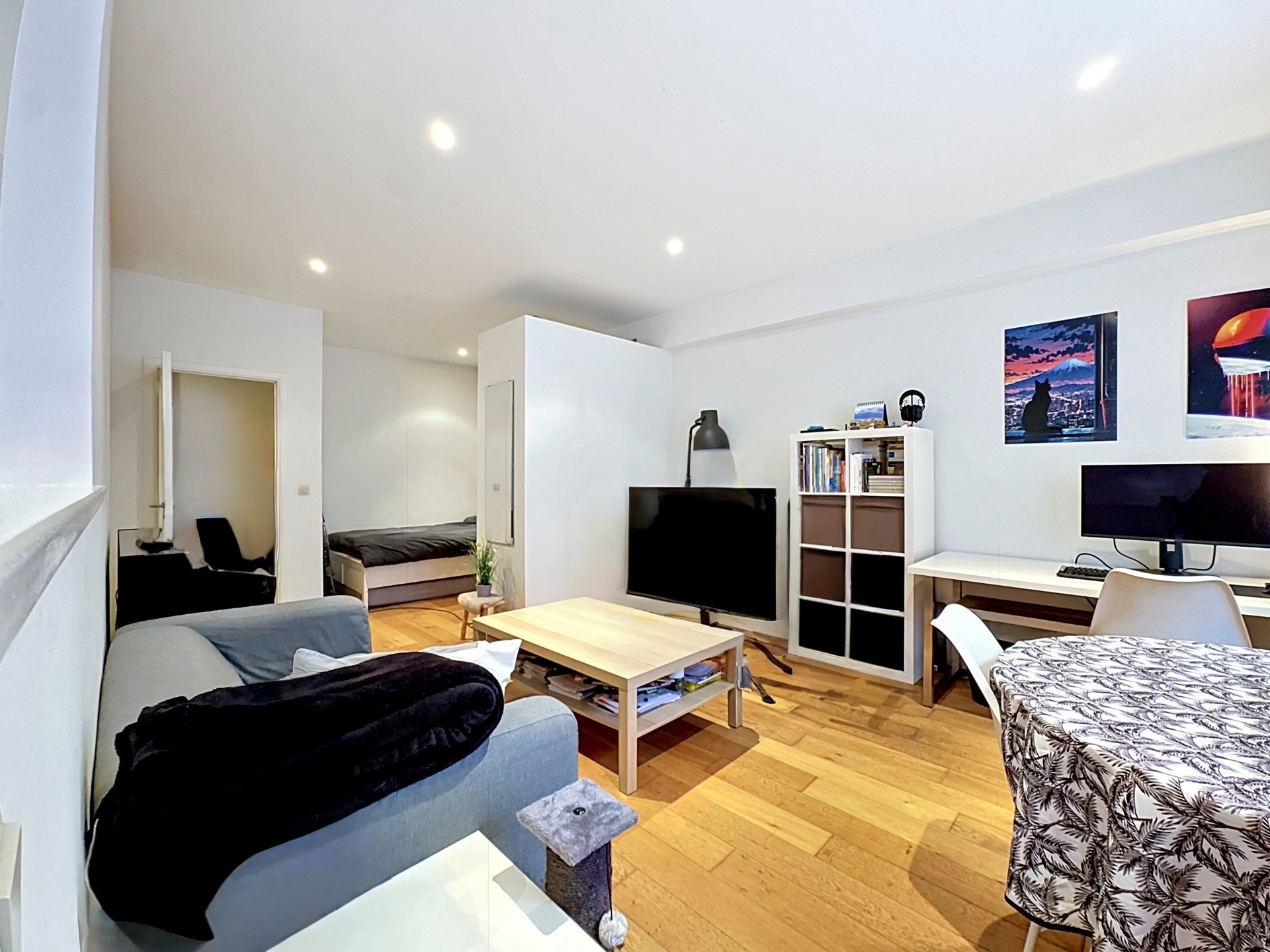 Picture 3 of 4 for Studio in Ixelles