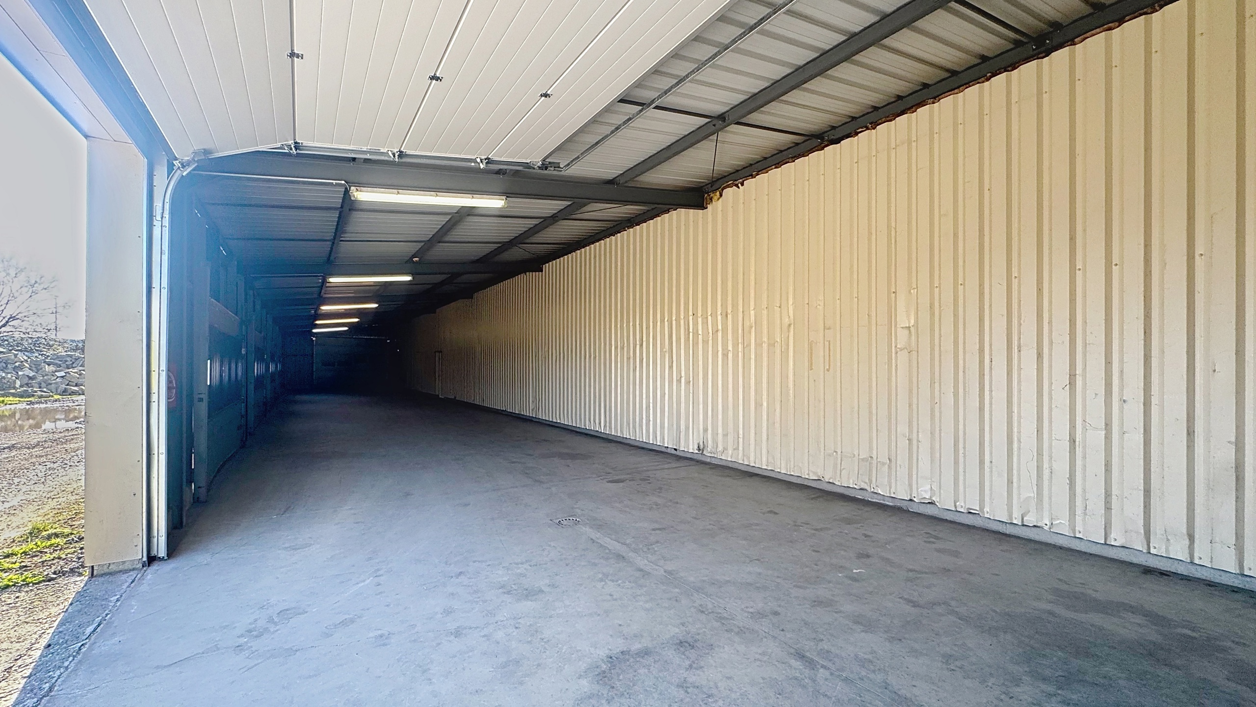 Picture 3 of 3 for Warehouse in Arlon