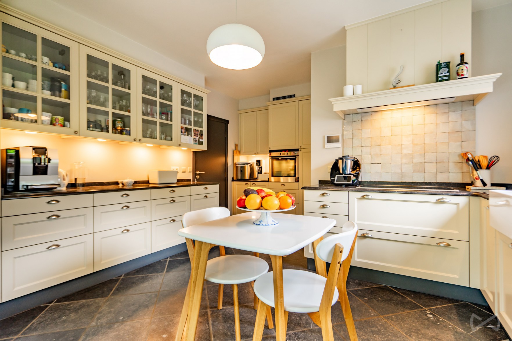 Picture 1 of 4 for House with five bedrooms in Céroux-mousty