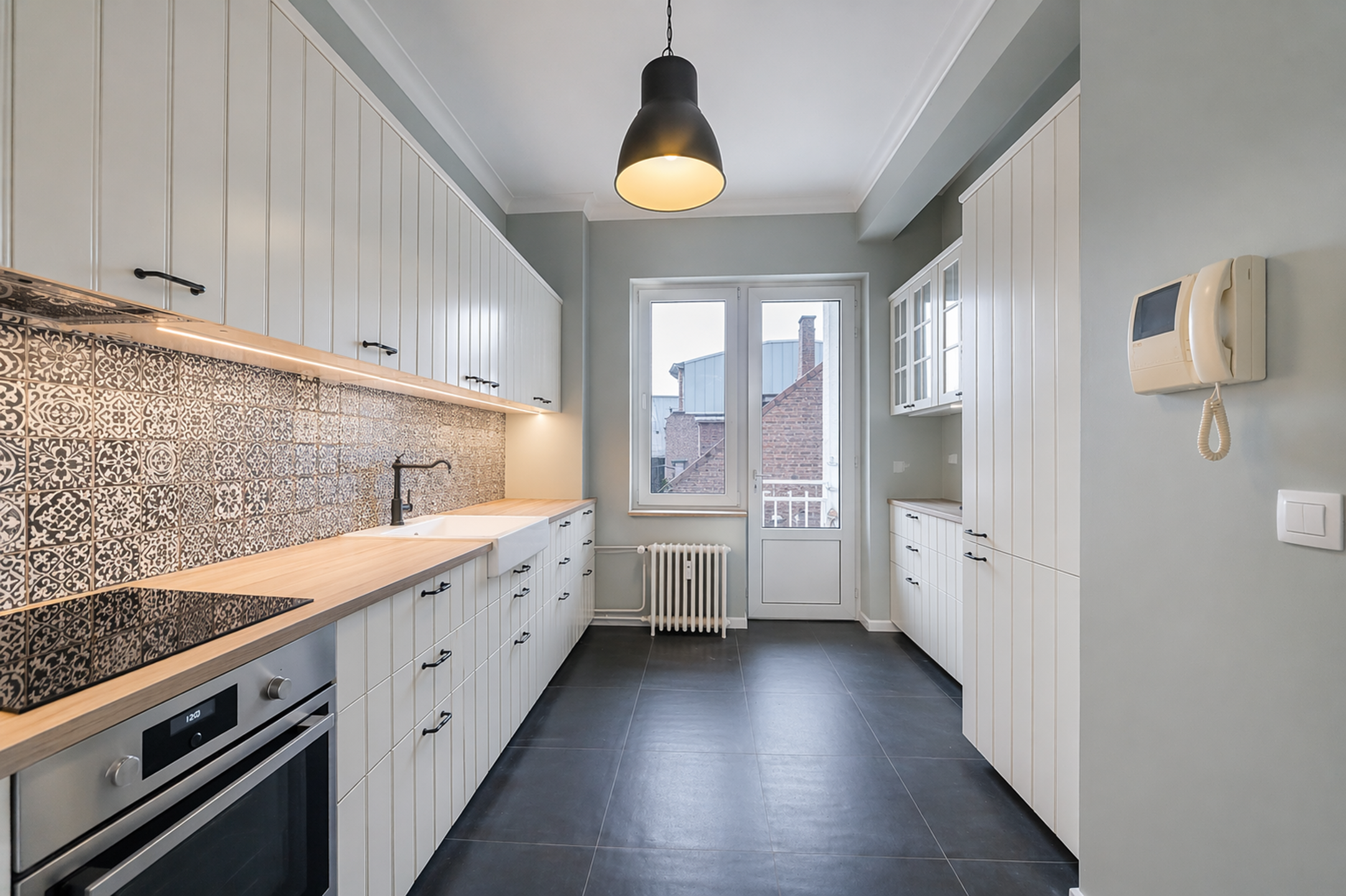 Picture 1 of 4 for Flat with four bedrooms in Brussels