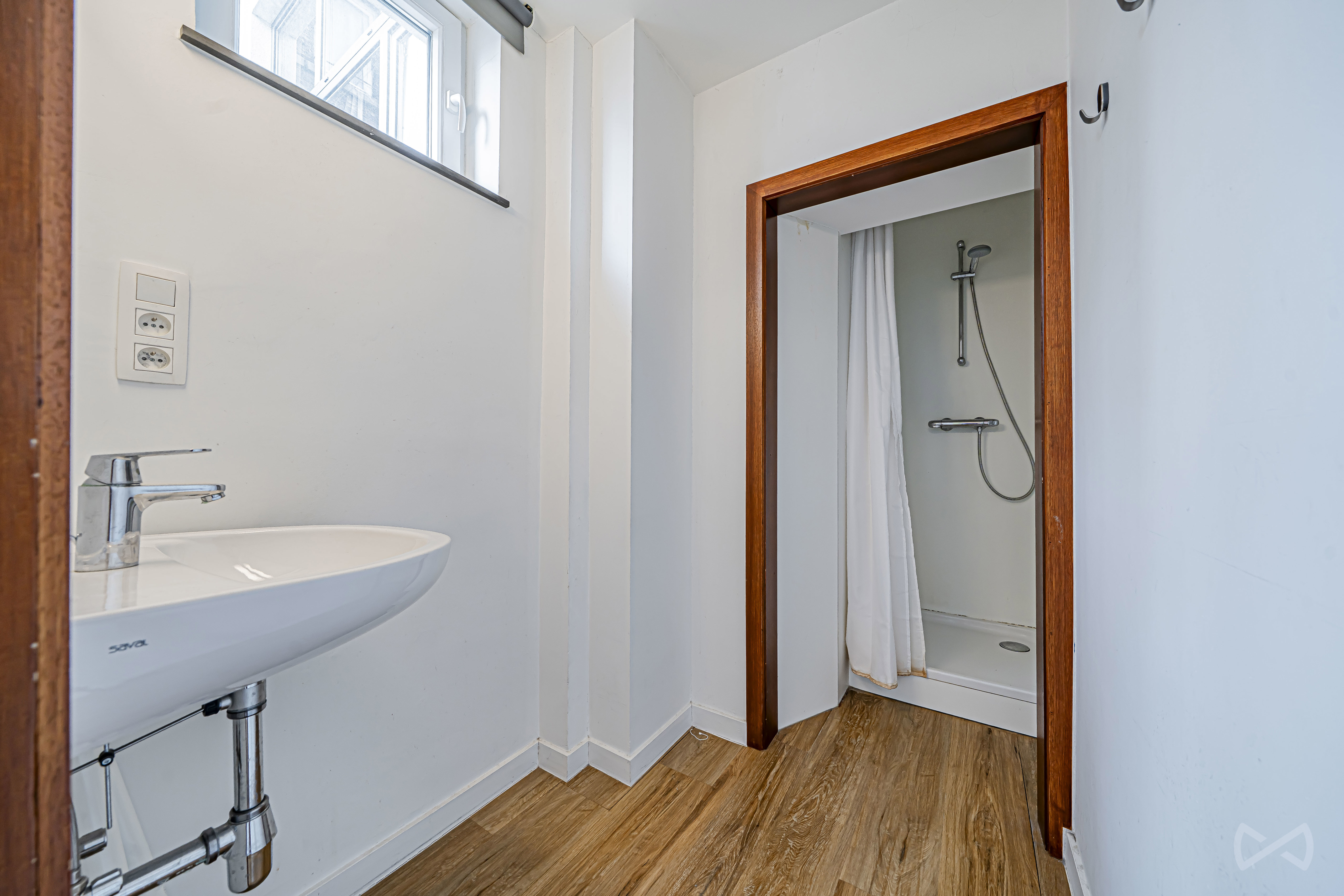 Photo 4 sur 4 pour Immeuble à appartements de neuf chambres à Liège