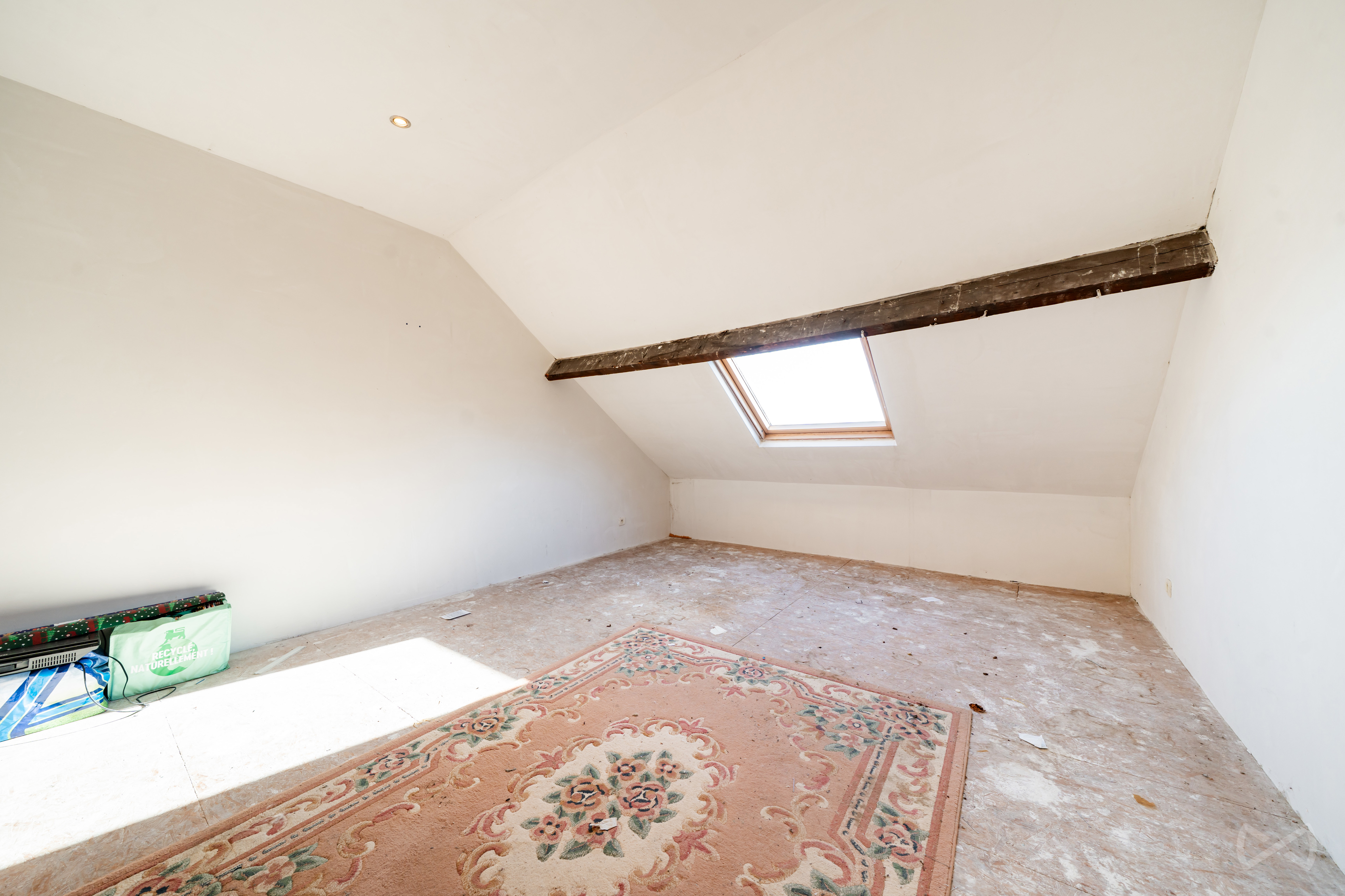 Foto 3 van 4 van Huis met vier slaapkamers in La Louvière