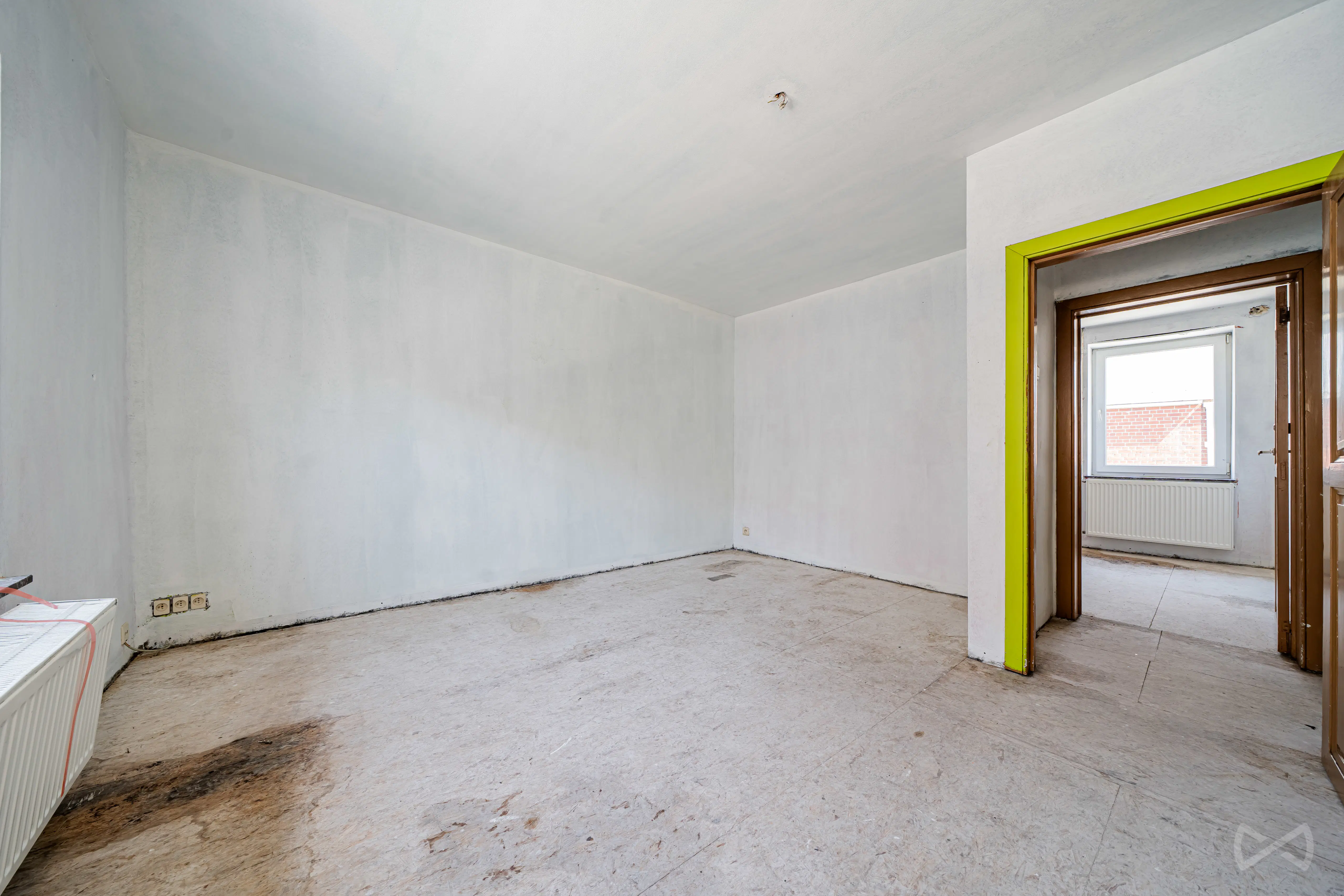Photo 2 sur 3 pour Immeuble mixte de deux chambres à Florennes