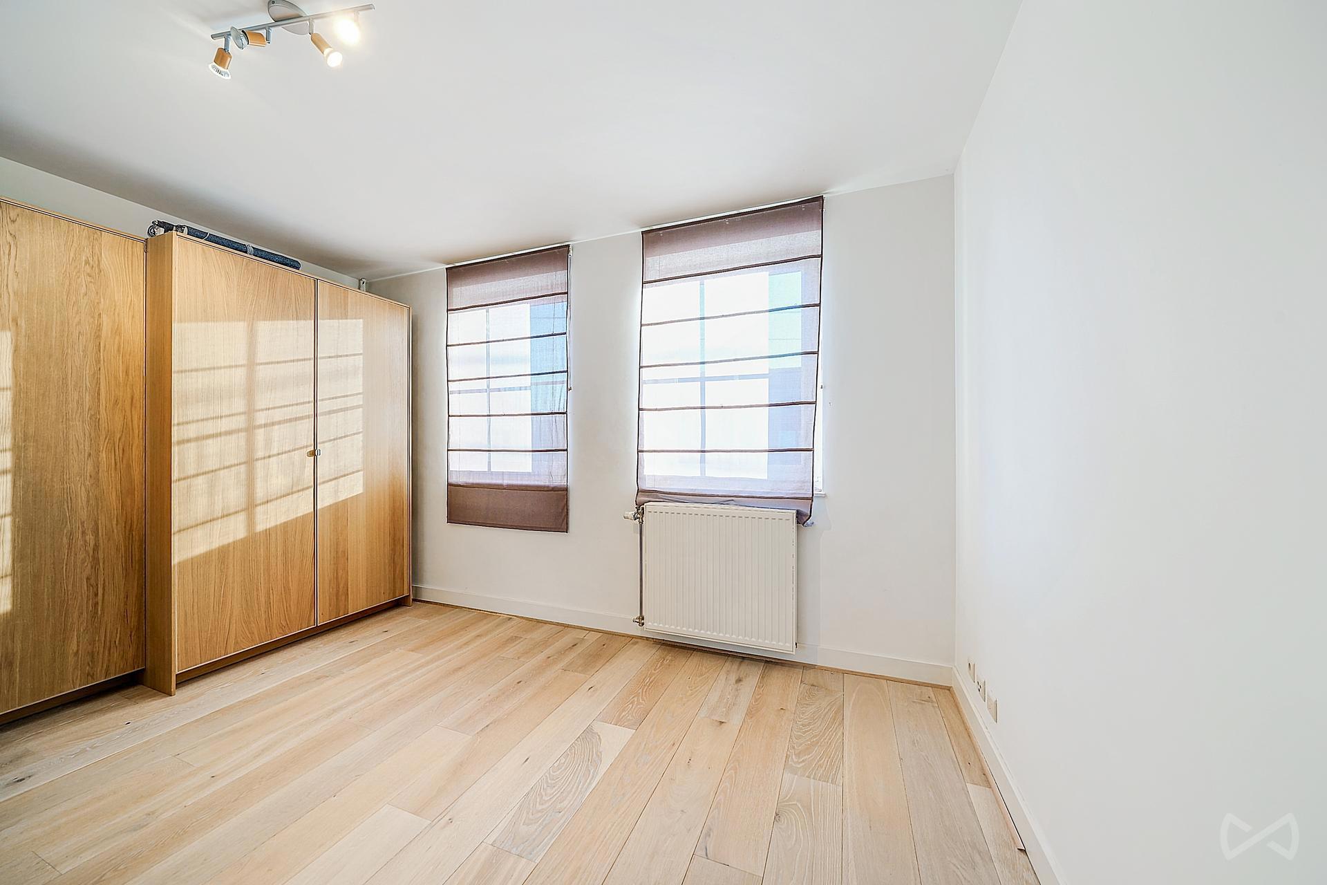 Picture 2 of 4 for House with five bedrooms in Court-saint-Étienne