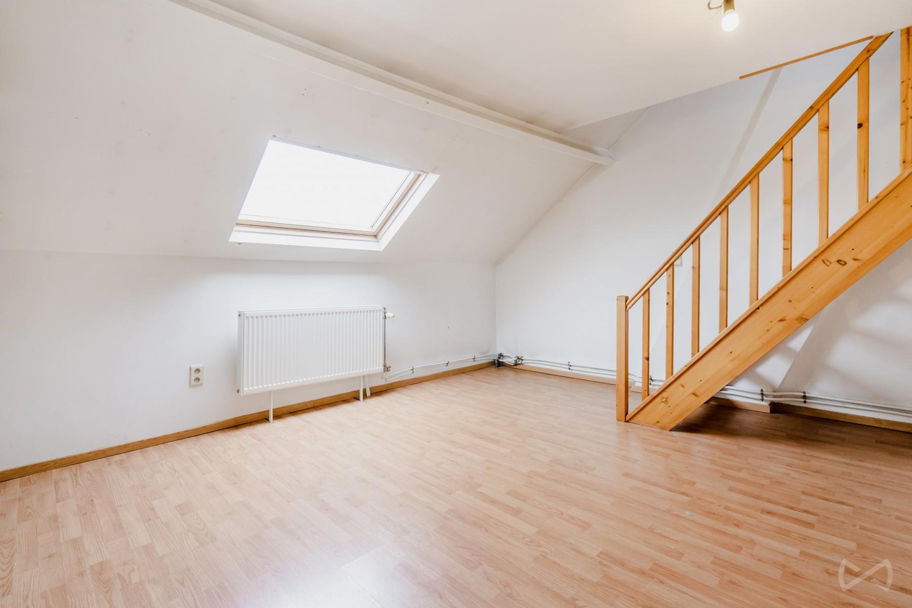 Foto 4 van 4 van Appartementsgebouw met vier slaapkamers in Marcinelle