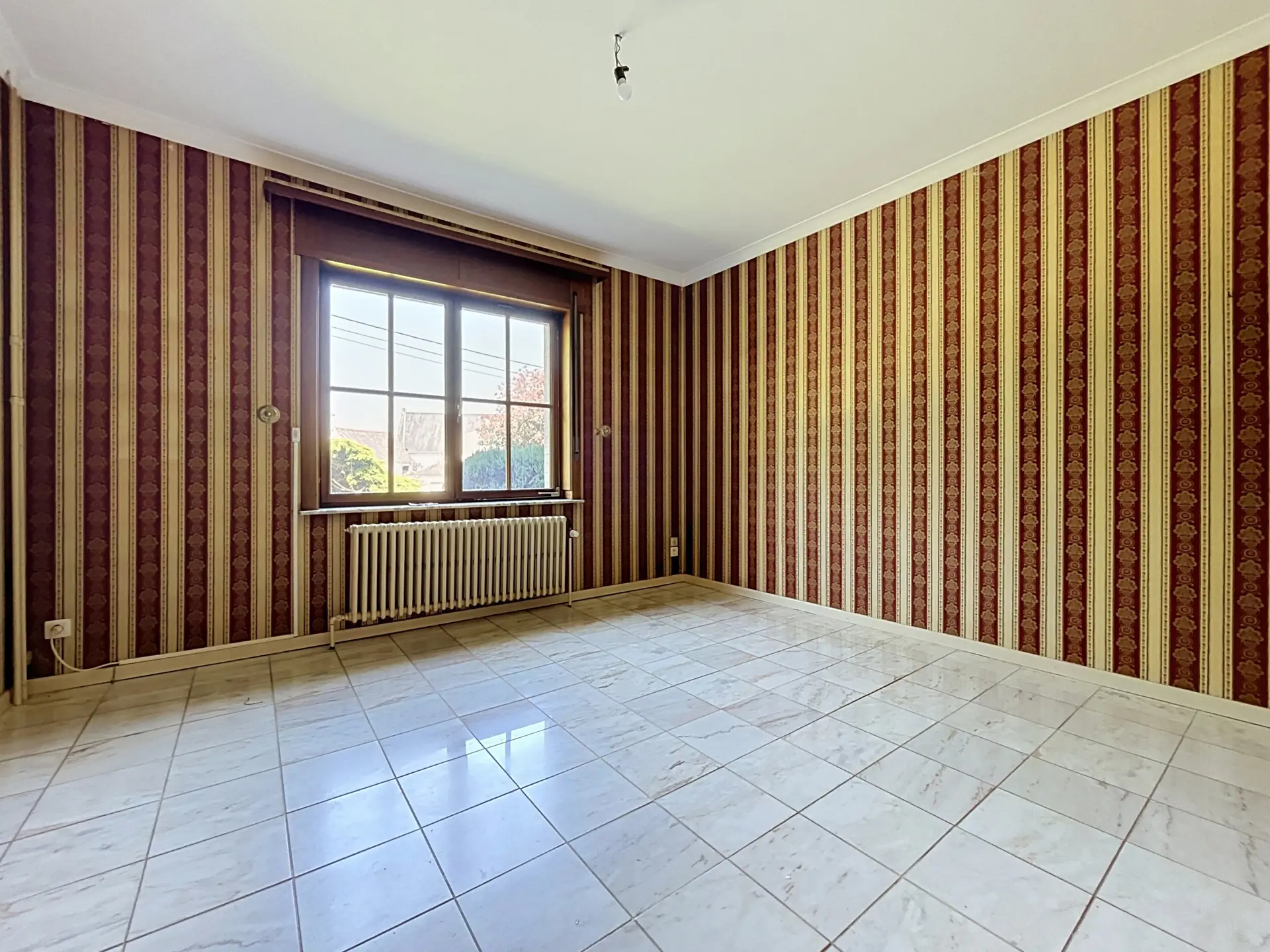 Picture 1 of 4 for House with six bedrooms in Orp-Jauche