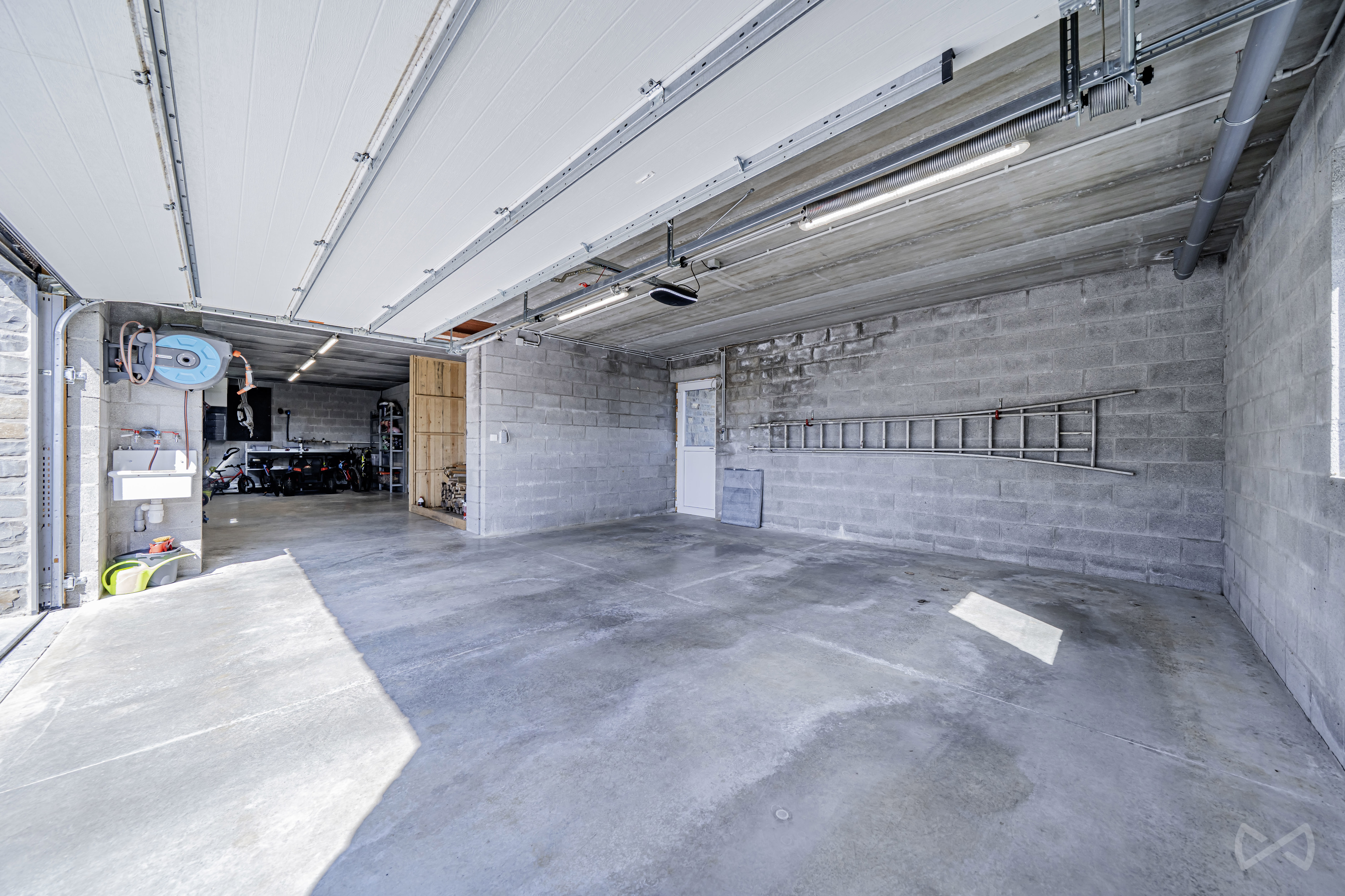 Photo 1 sur 4 pour Maison de quatre chambres à Ouffet