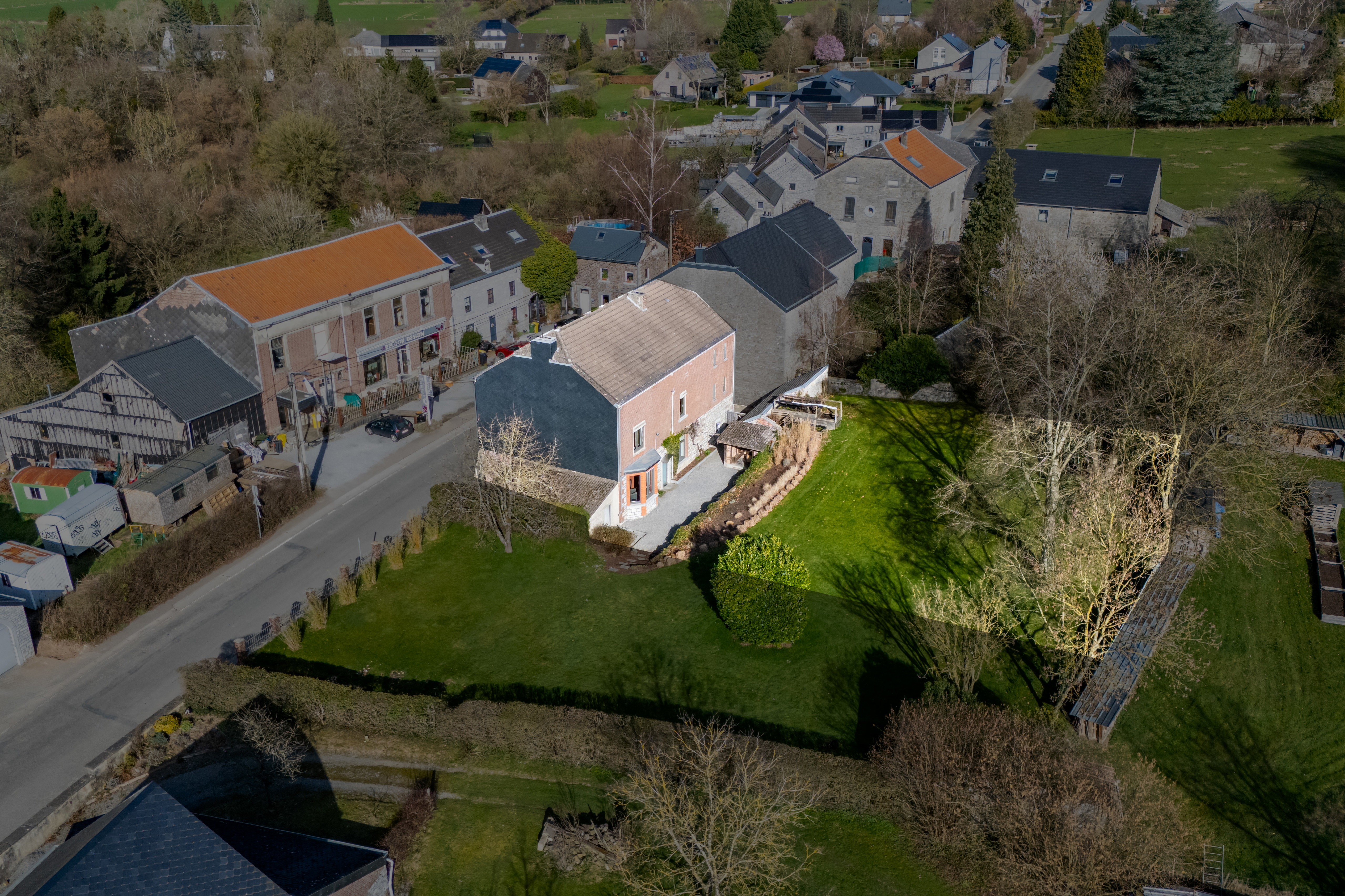 Foto 2 van 4 van Charmante woning met vijf slaapkamers in Xhoris
