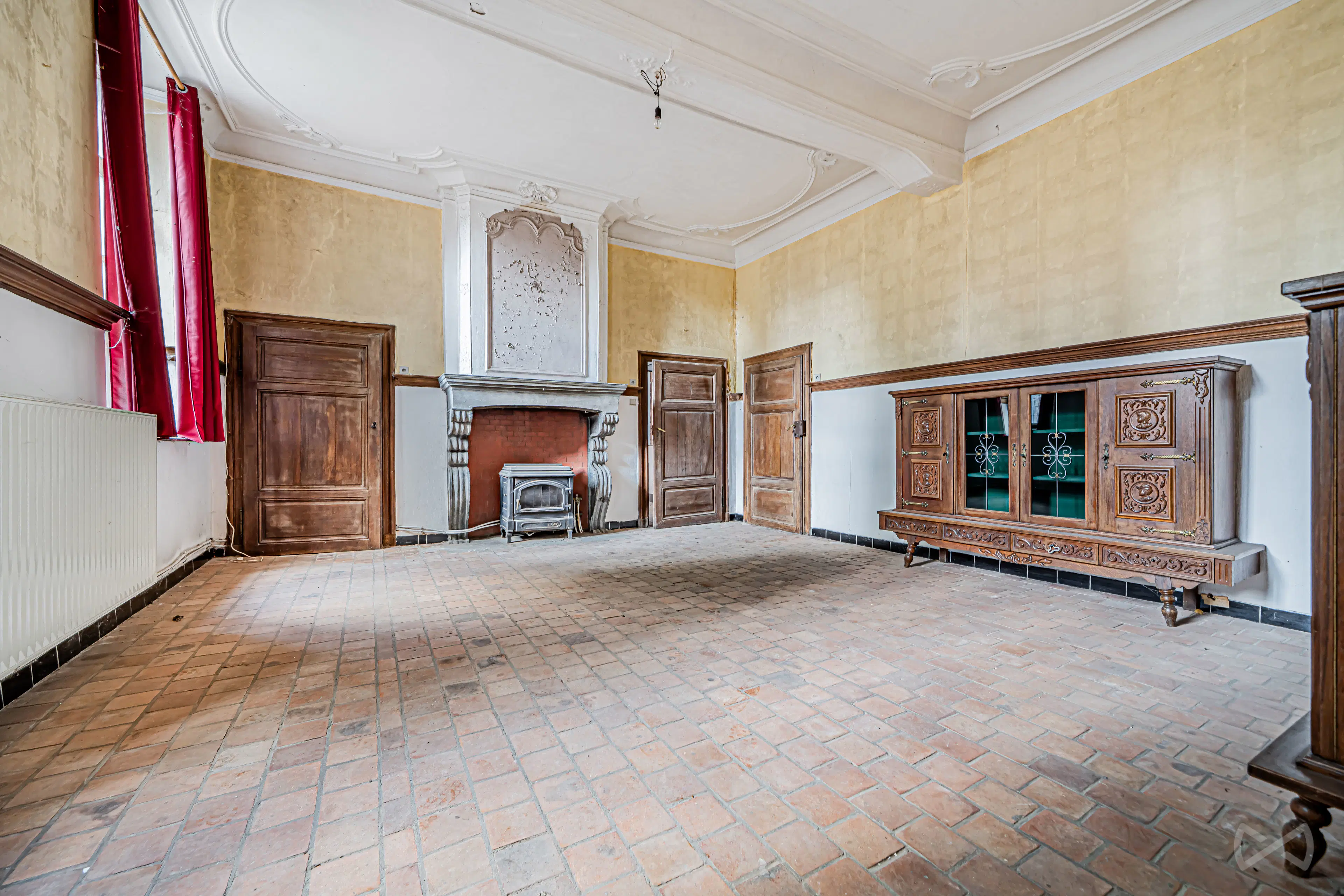 Photo 4 sur 4 pour Château de dix chambres à Vellereille-le-sec