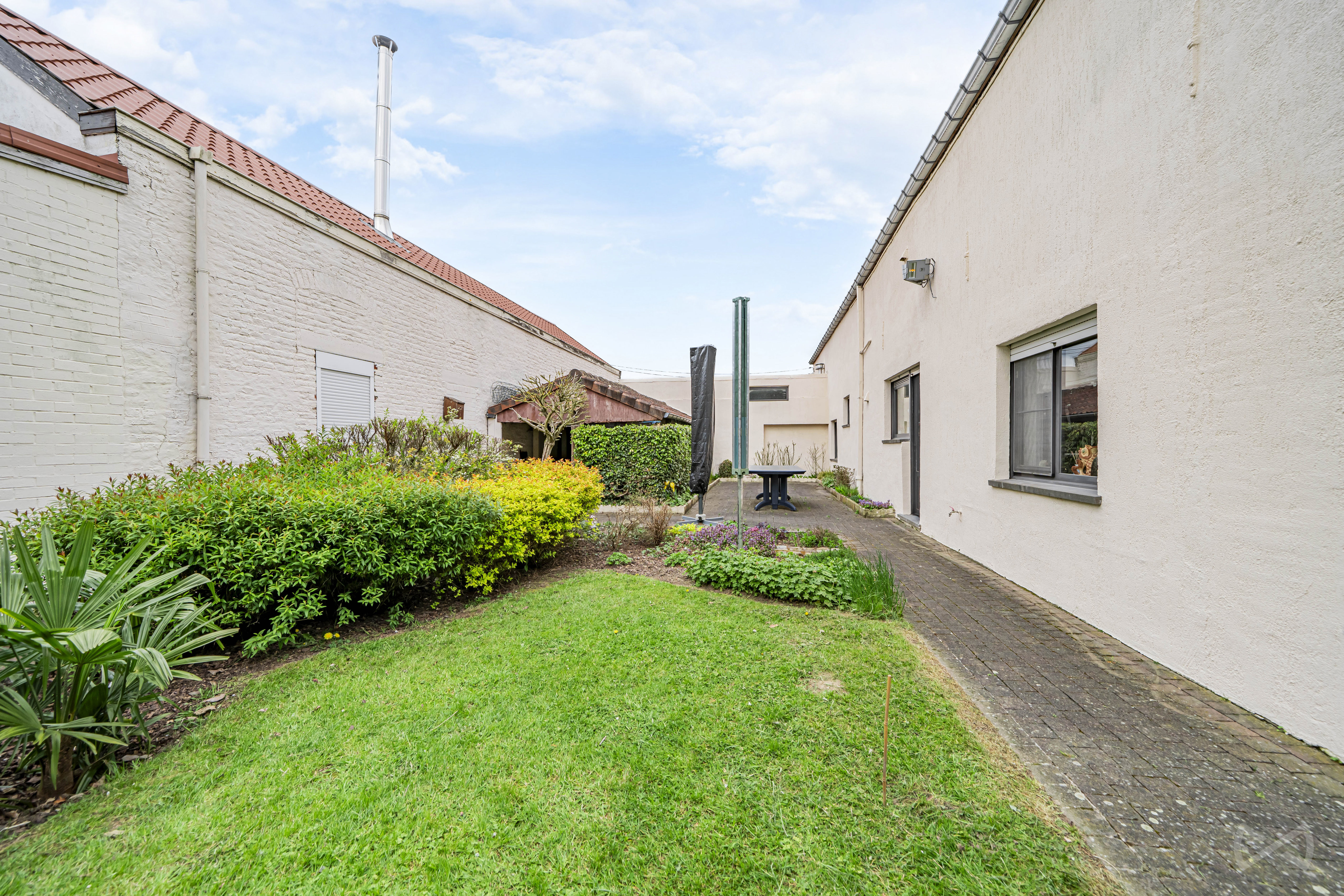 Picture 1 of 4 for Villa with five bedrooms in La Louvière Houdeng-Goegnies