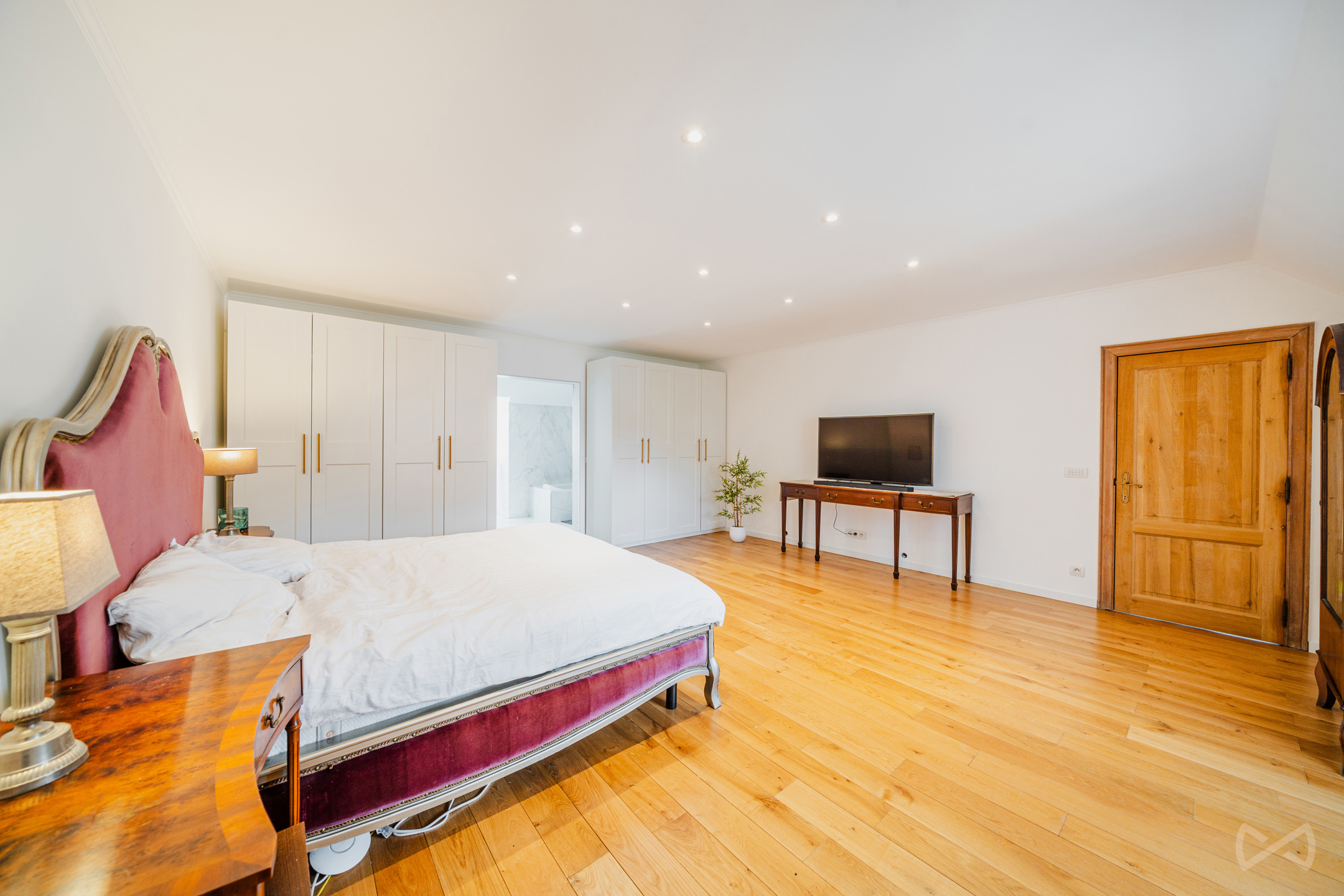 Foto 4 van 4 van Buitengewoon huis met zeven slaapkamers in Jandrain-jandrenouille
