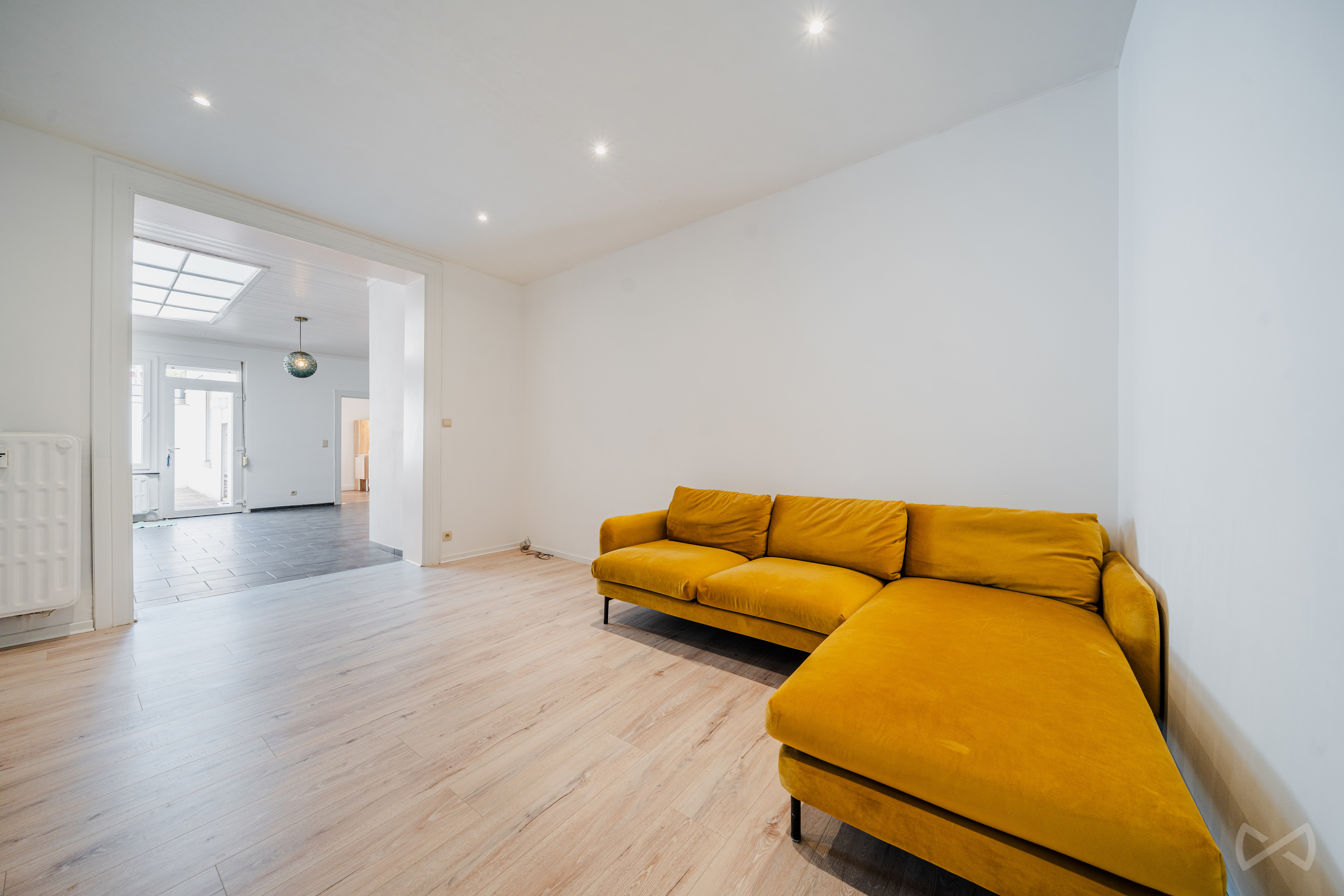 Photo 2 sur 4 pour Immeuble mixte de quatre chambres à Esneux