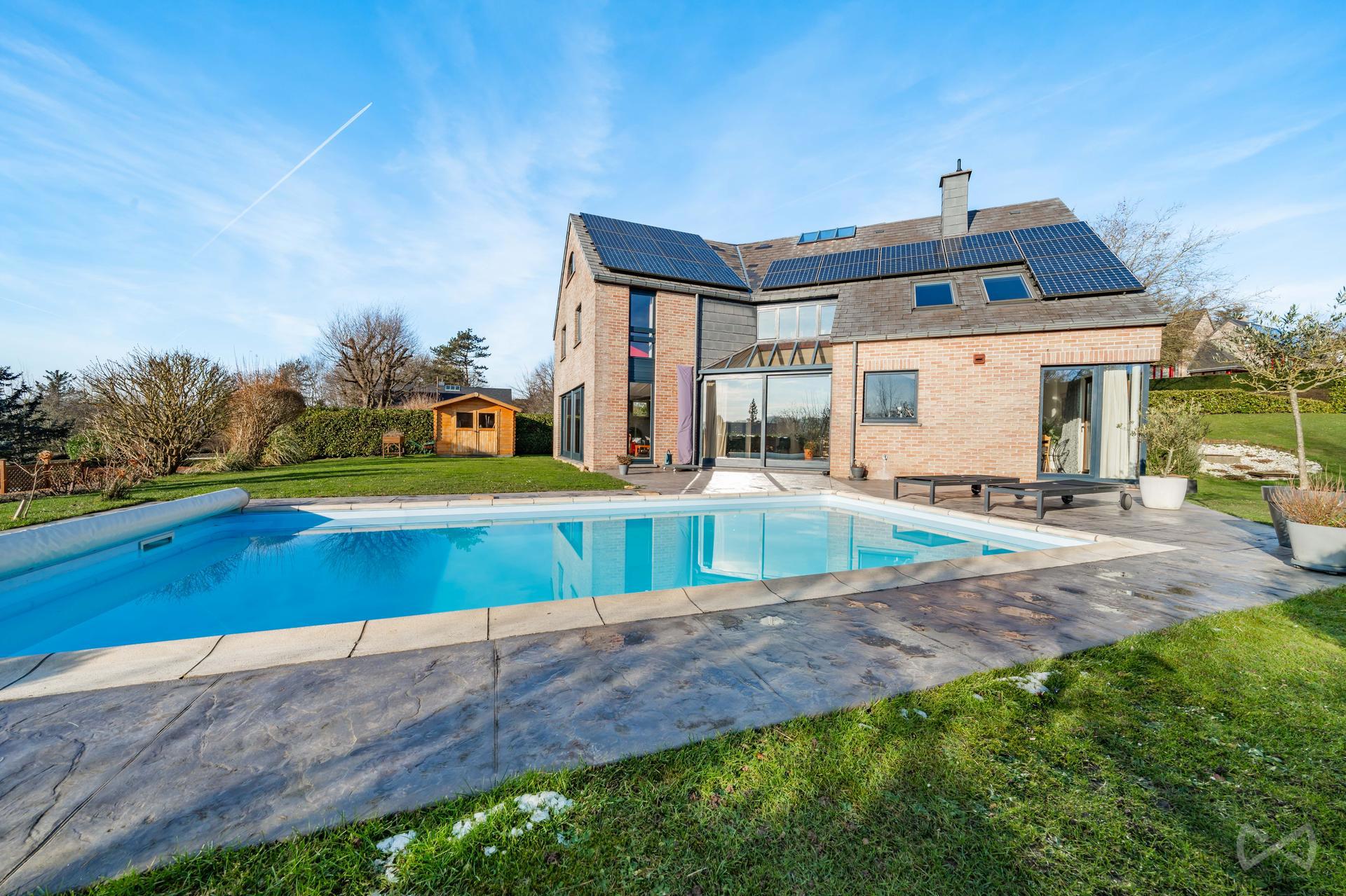 Foto 1 van 5 van Villa met vier slaapkamers in Embourg