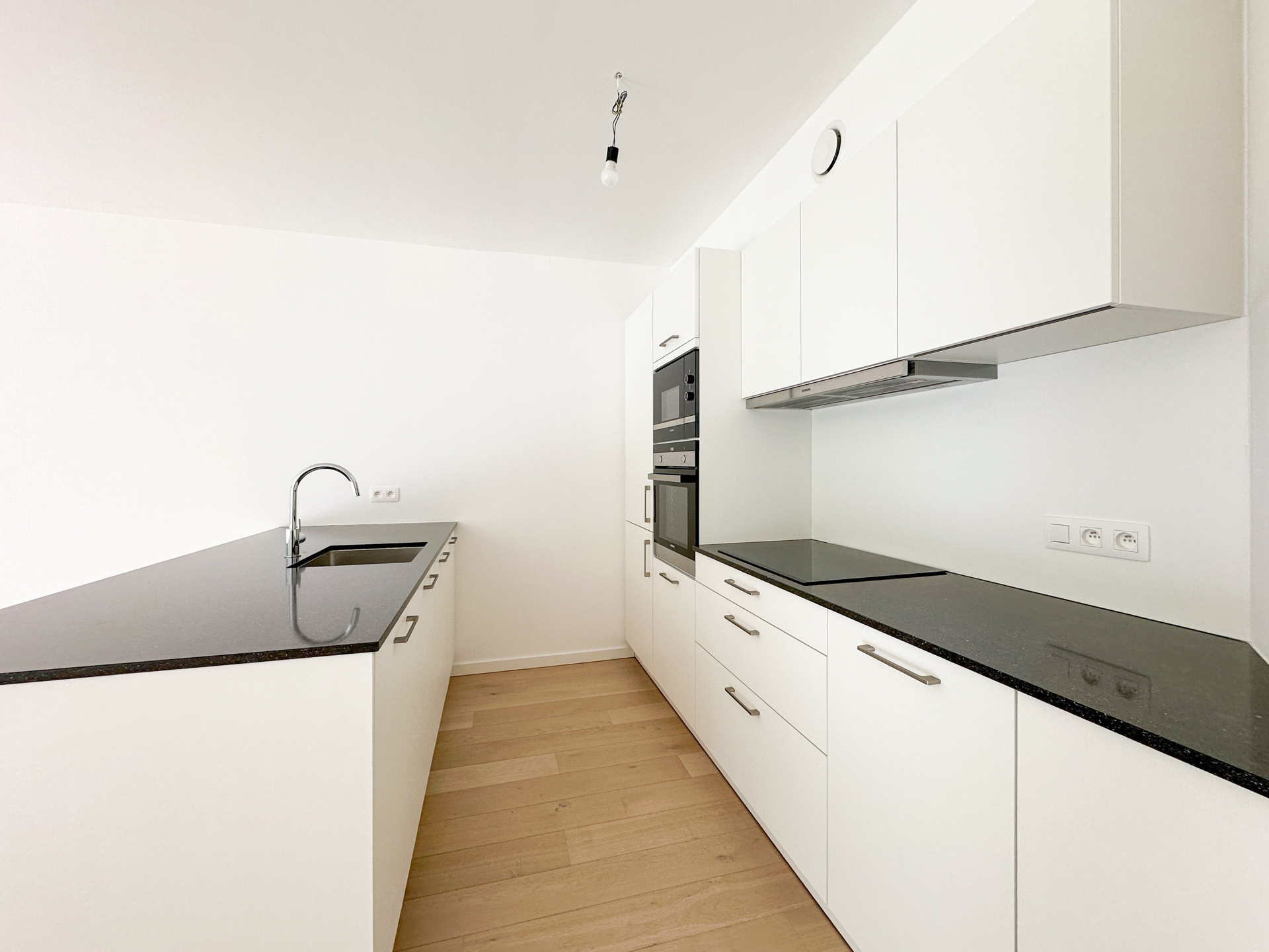 Photo 1 sur 4 pour Rez-de-chaussée de trois chambres à Ukkel
